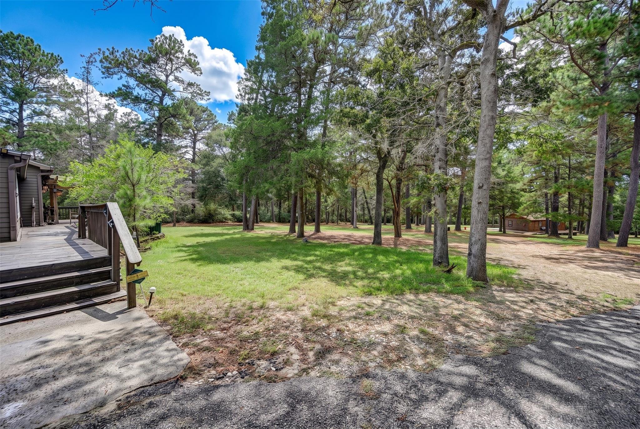 1052 Briar Crest Drive Property Photo 17