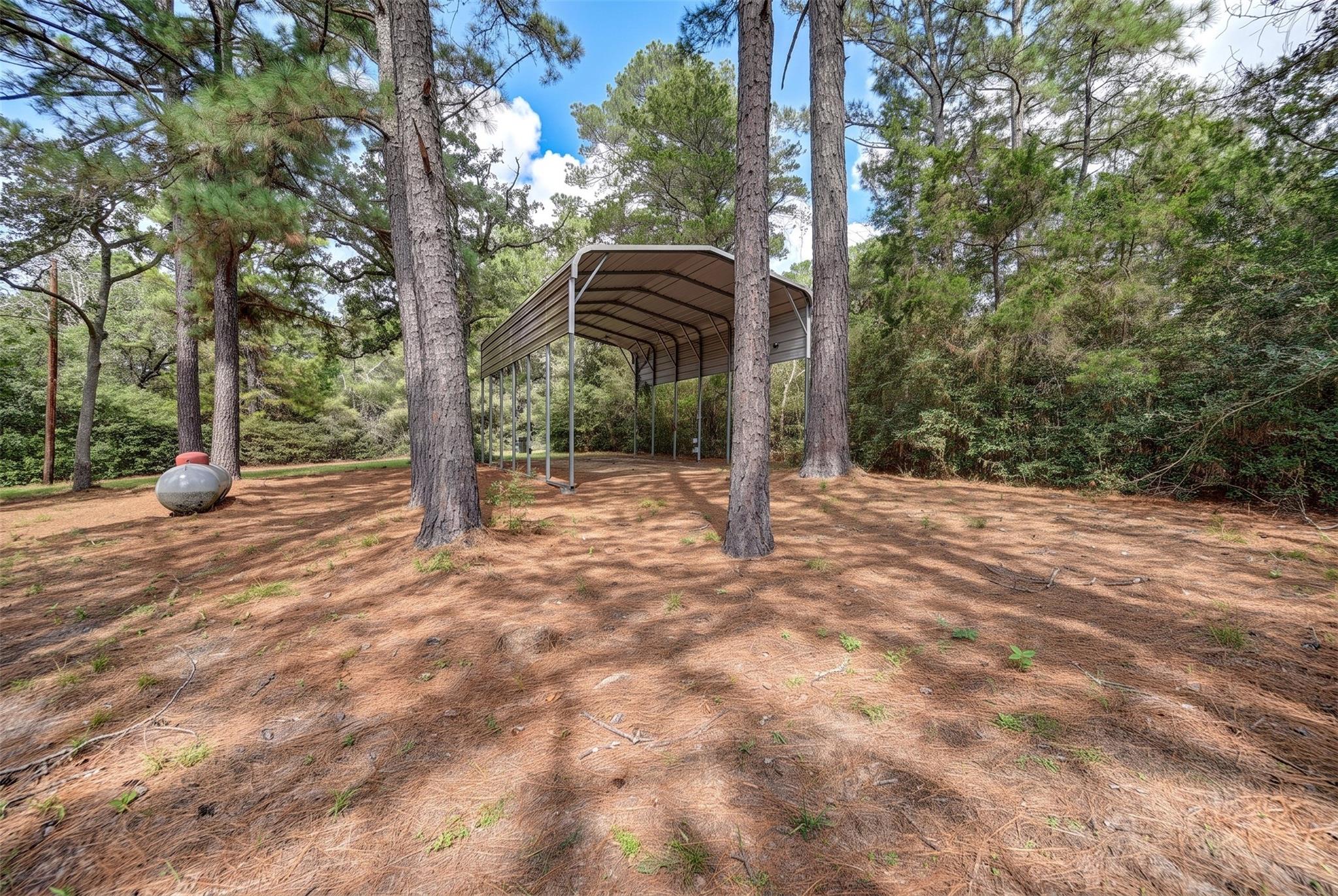 1052 Briar Crest Drive Property Photo 18