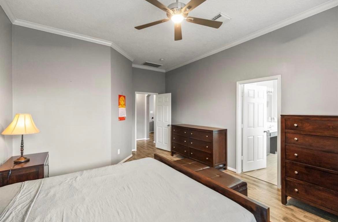 3827 Shady Breeze Drive Property Photo 8