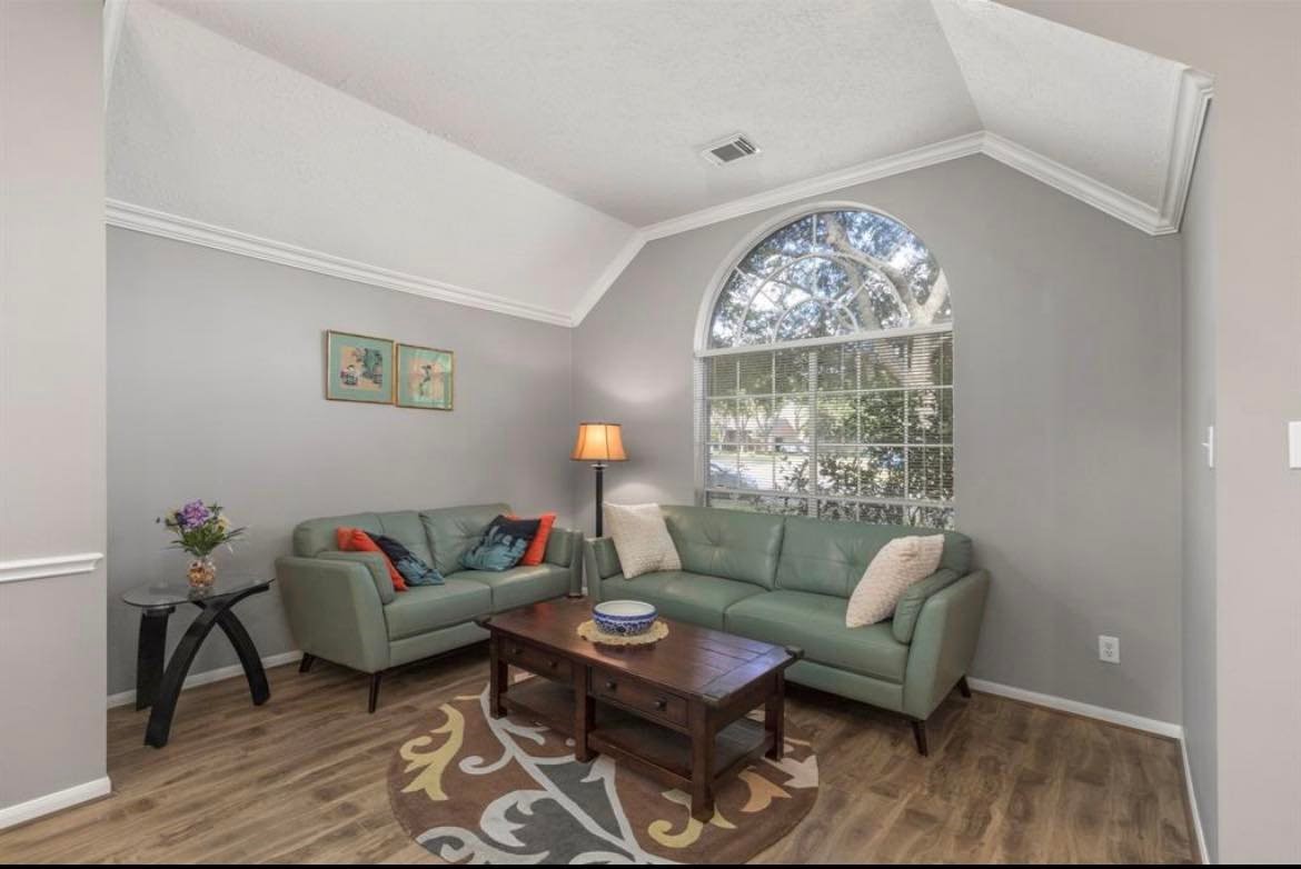3827 Shady Breeze Drive Property Photo 13