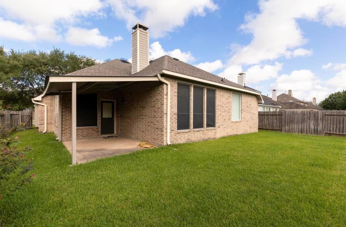 3827 Shady Breeze Drive Property Photo 16