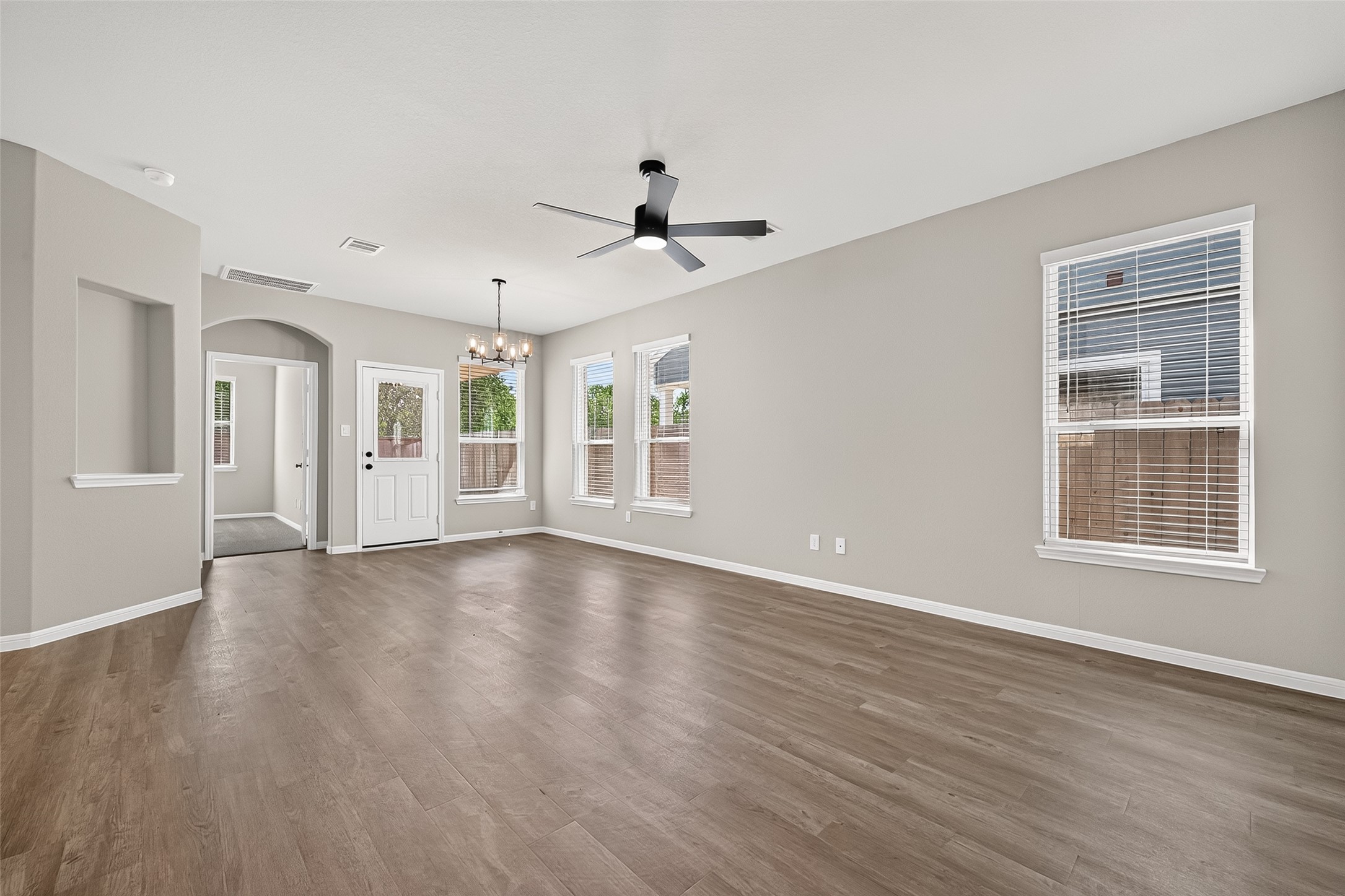 509 Stone Placa Trail Property Photo 5