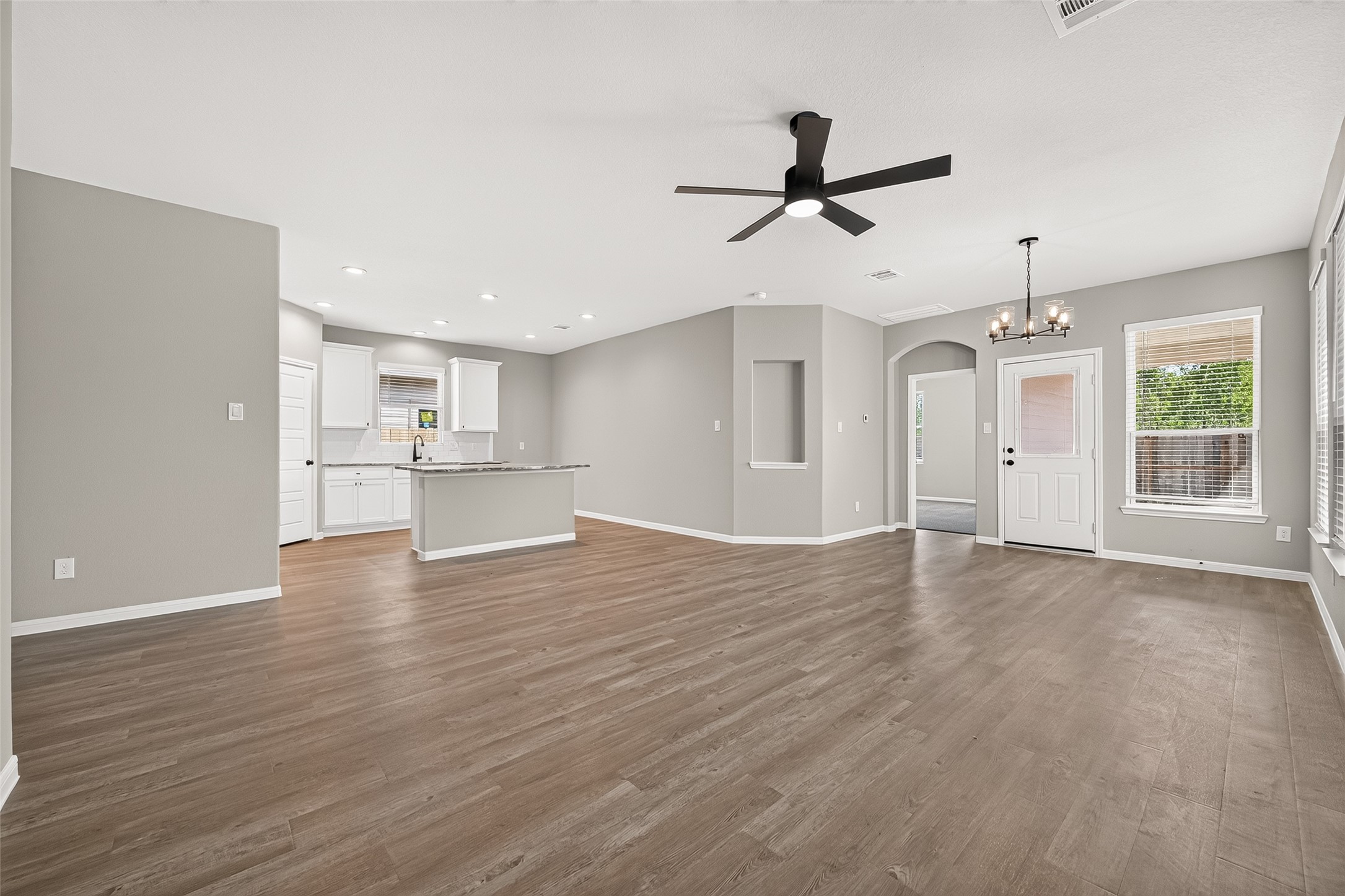 509 Stone Placa Trail Property Photo 6