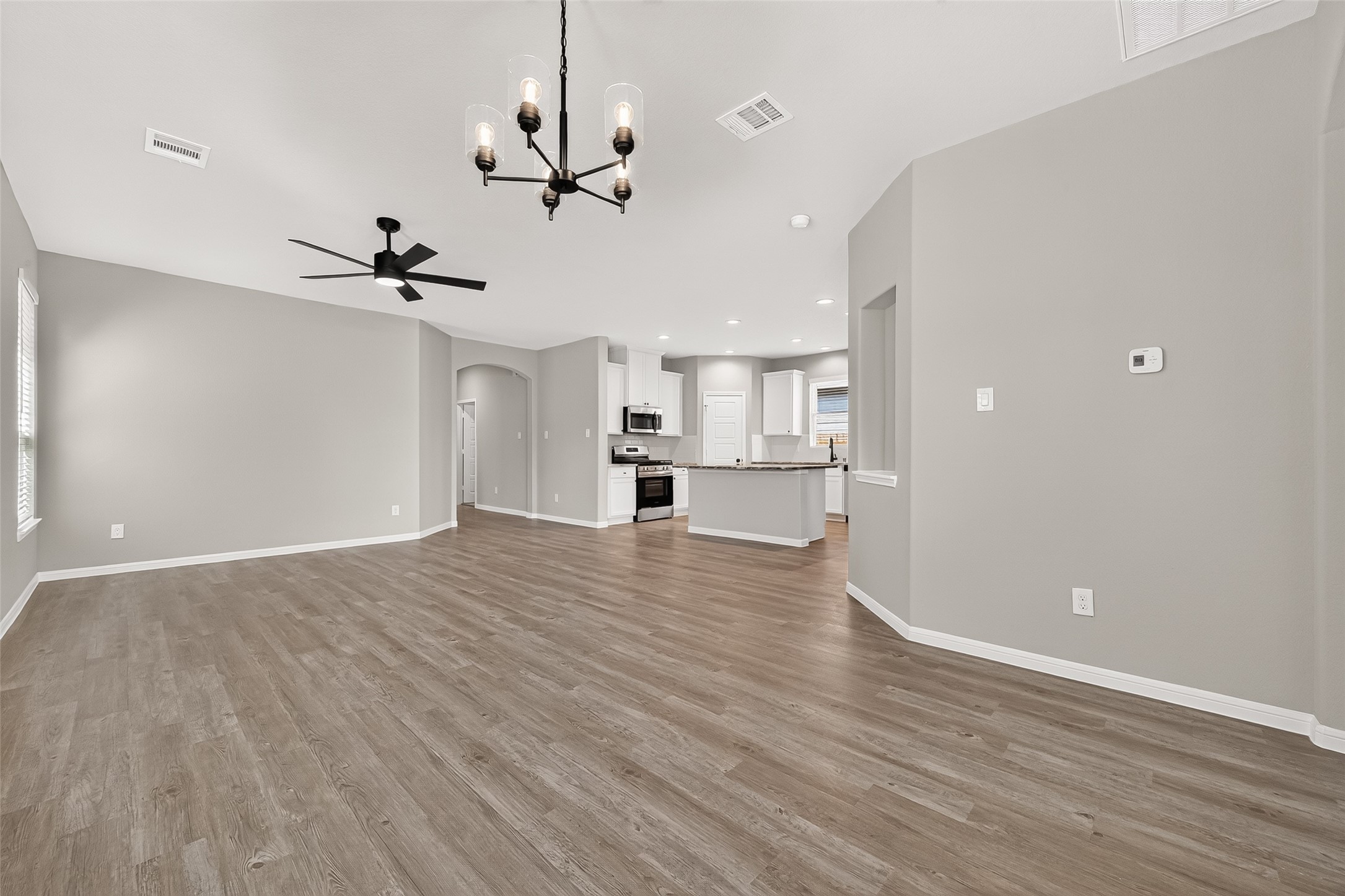 509 Stone Placa Trail Property Photo 7