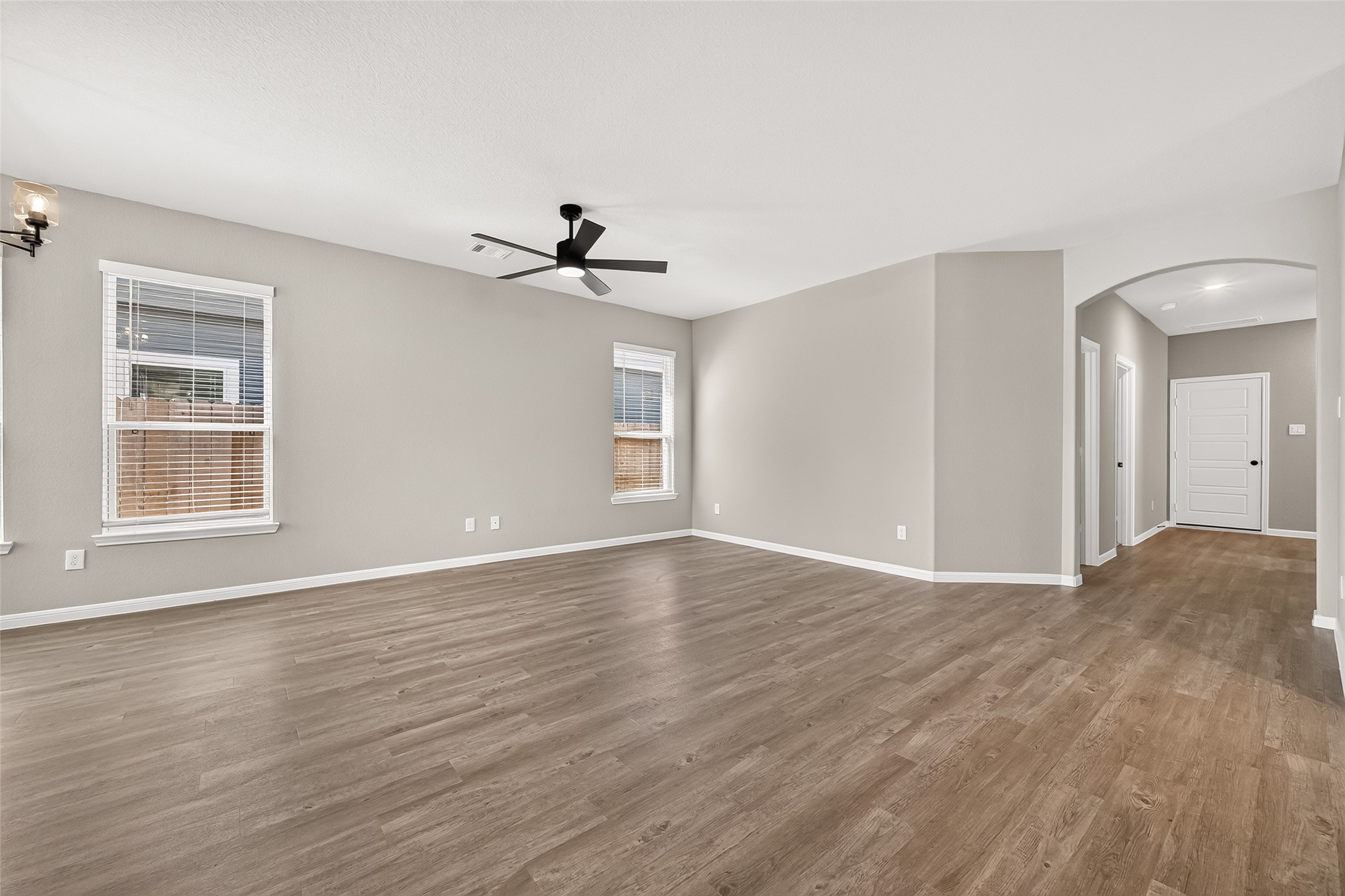 509 Stone Placa Trail Property Photo 8