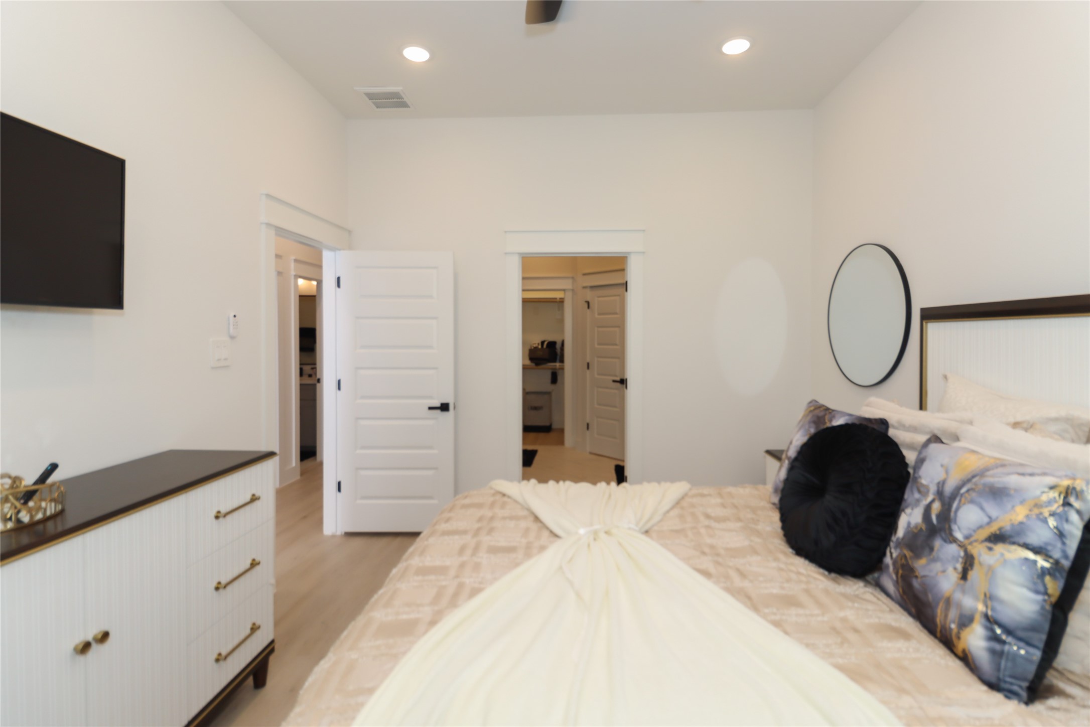 4902 Higgins Street B Property Photo 16