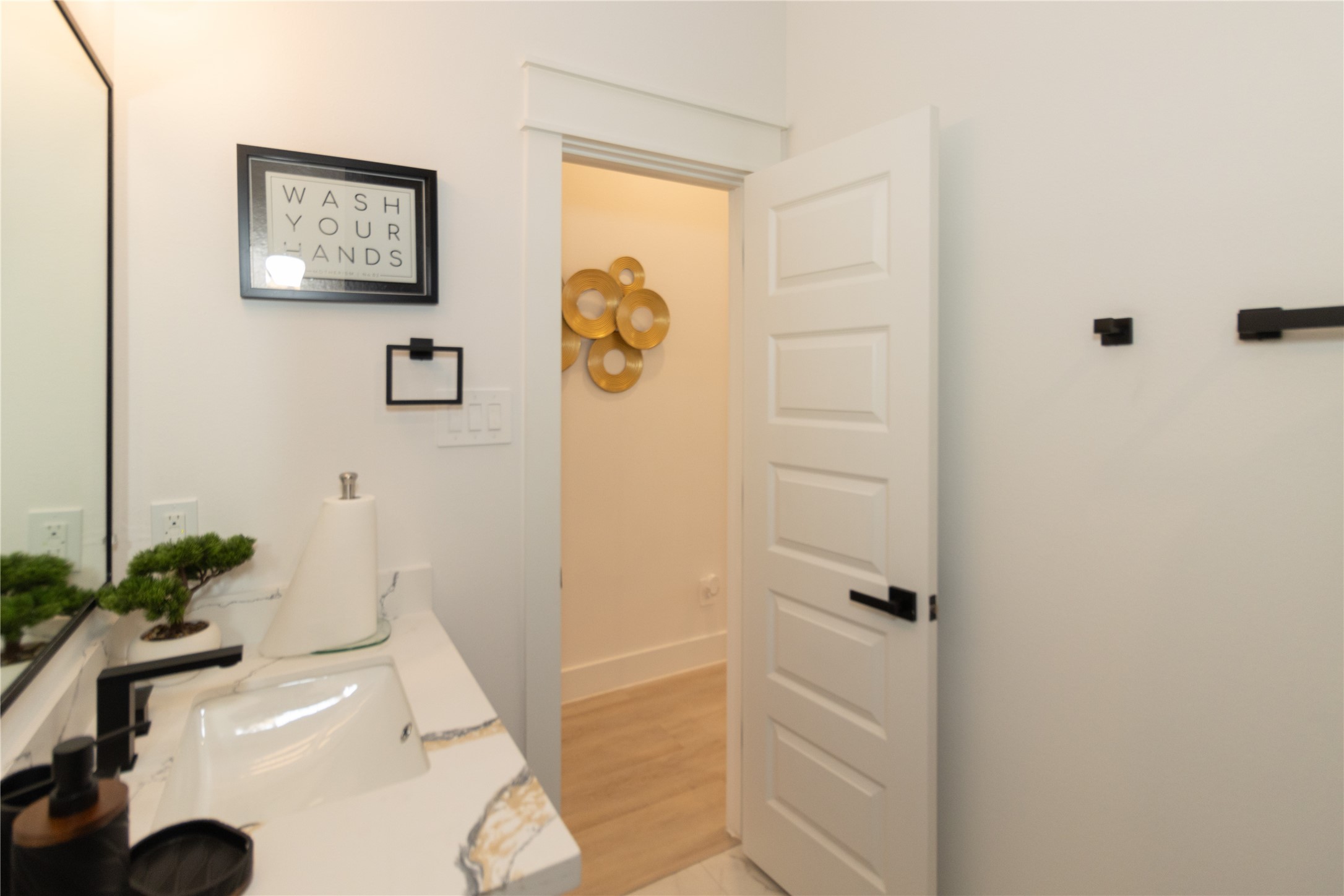 4902 Higgins Street B Property Photo 33