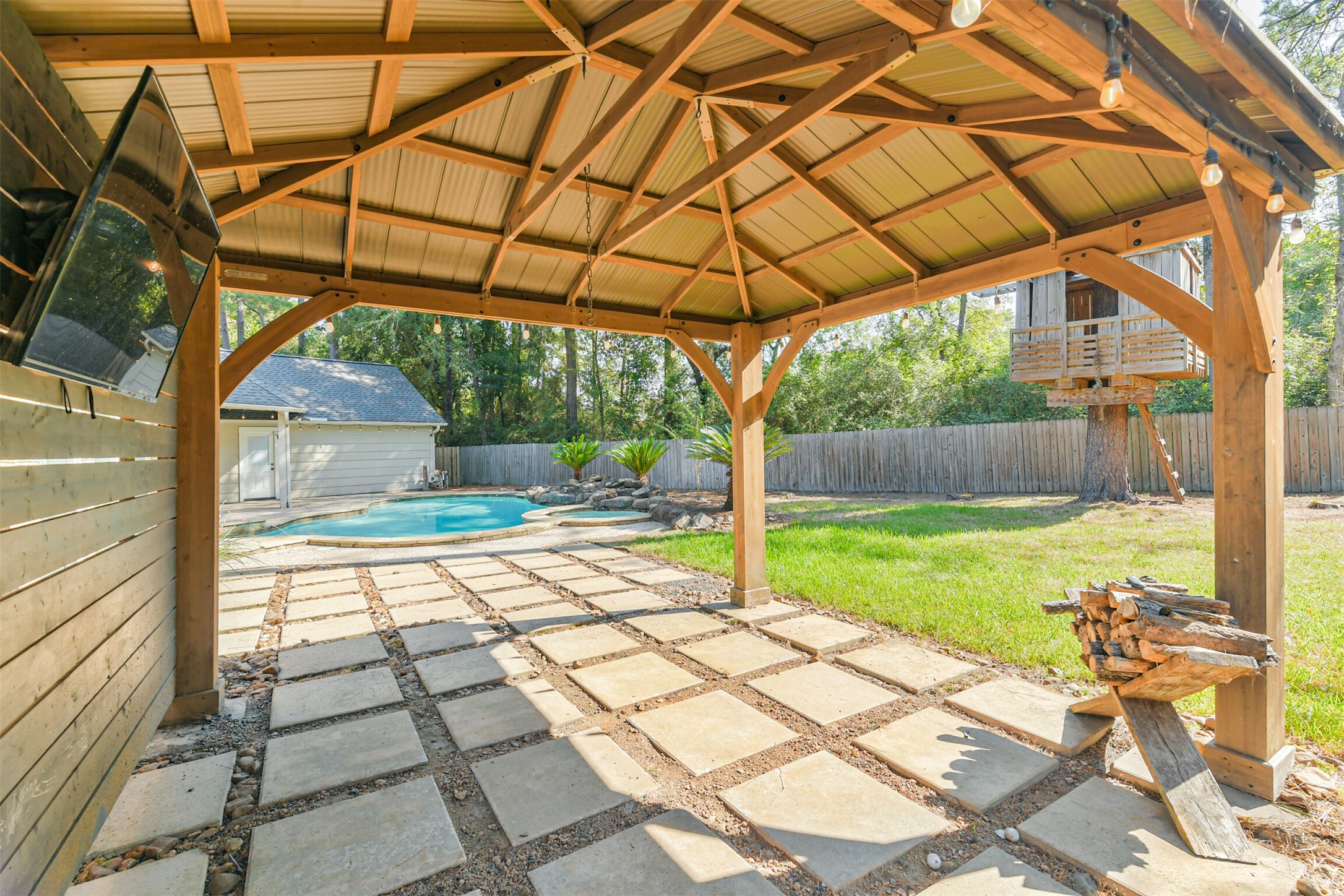 27 Hornsilver Place Property Photo 10