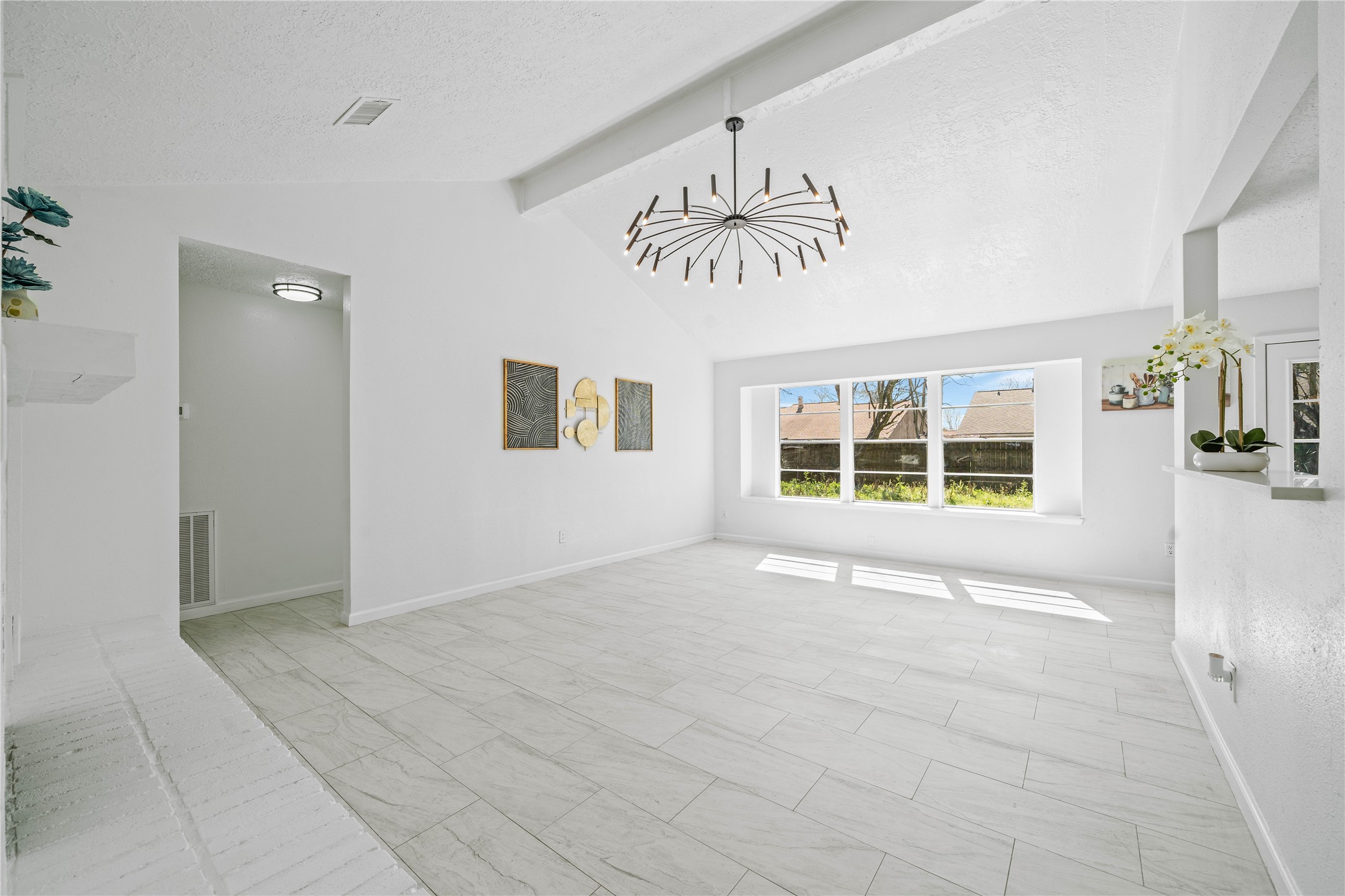 9042 Kirkmont Drive Property Photo 5