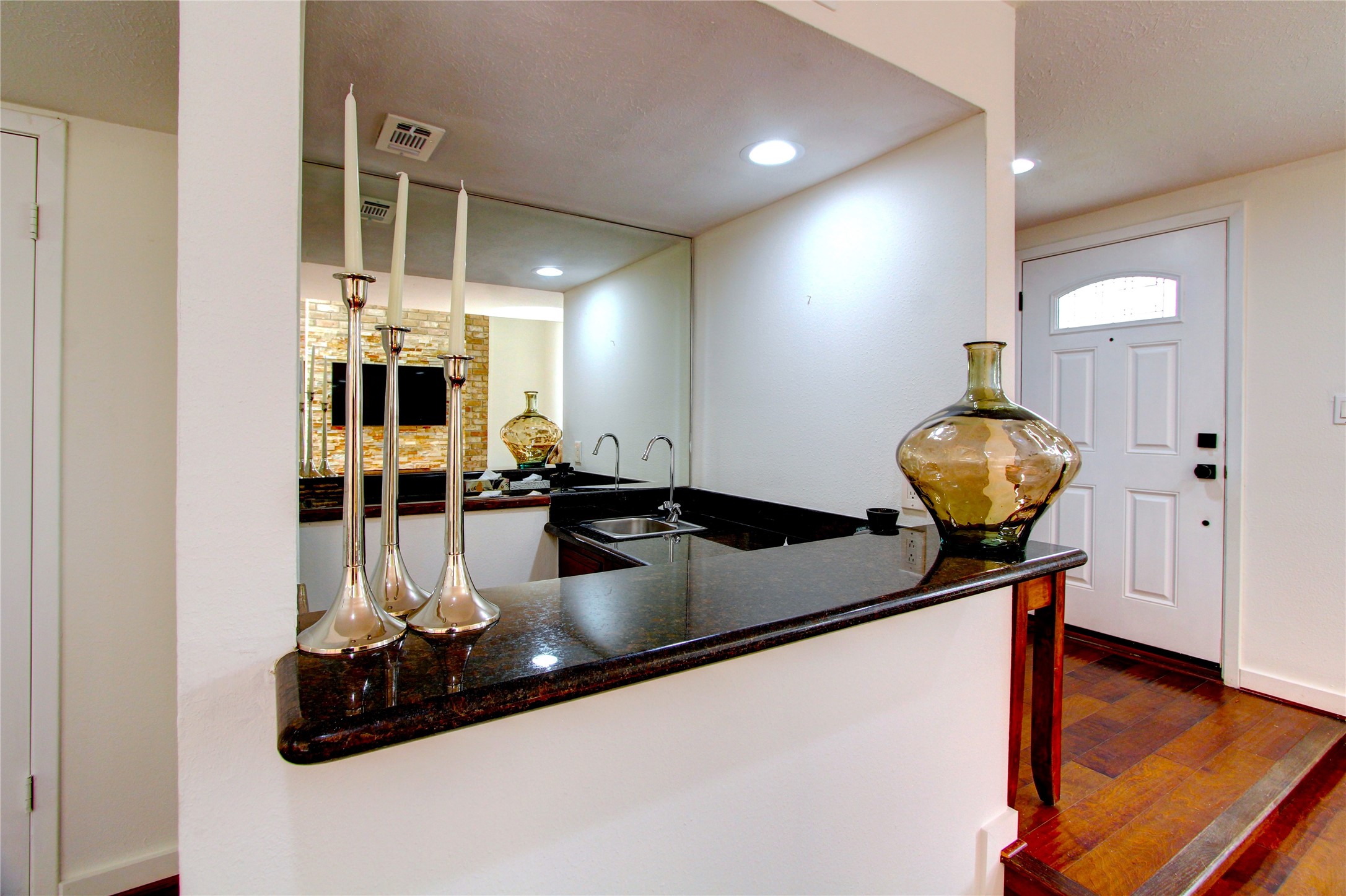 5985 Inwood Drive Property Photo 15