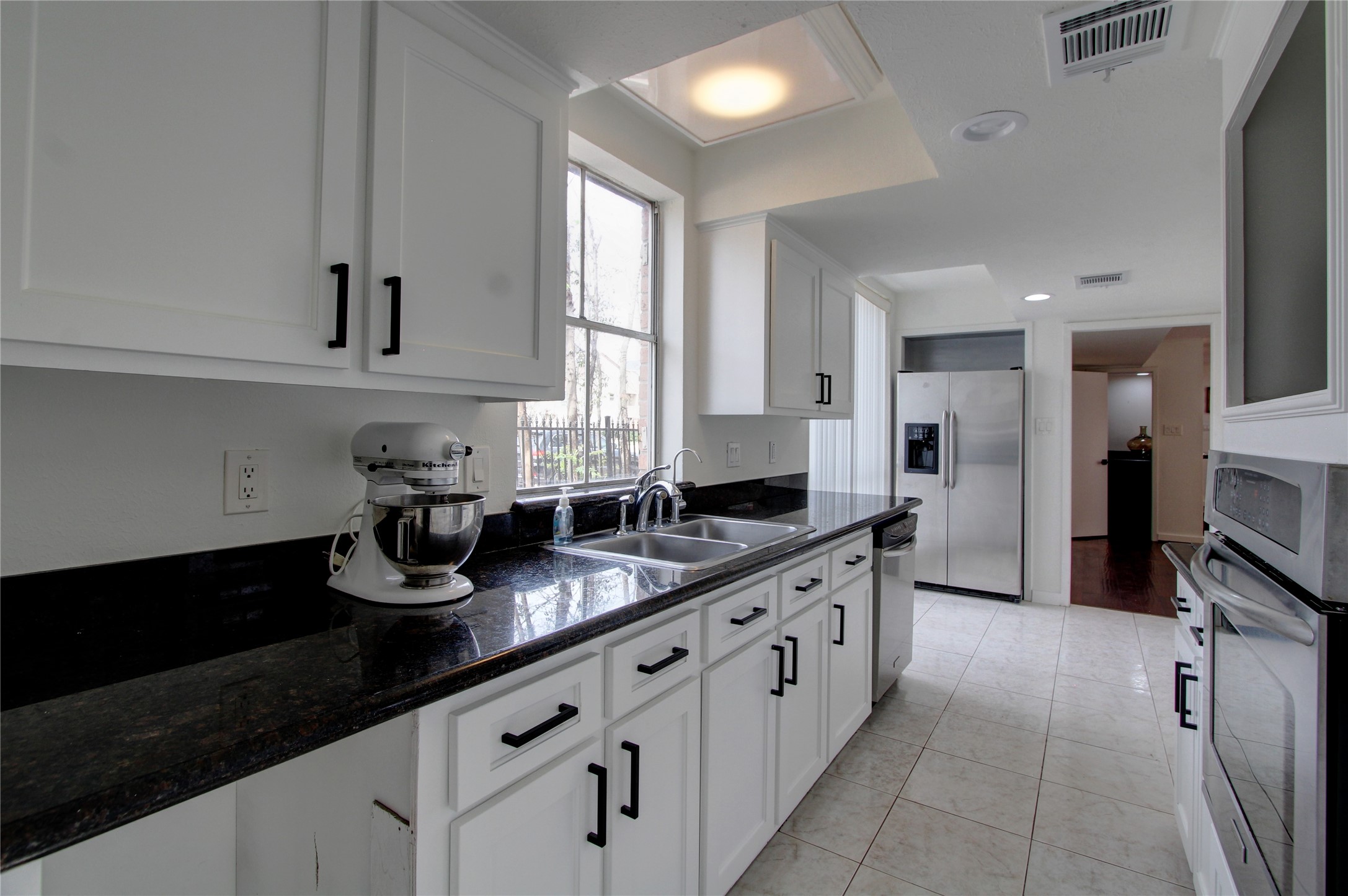 5985 Inwood Drive Property Photo 17