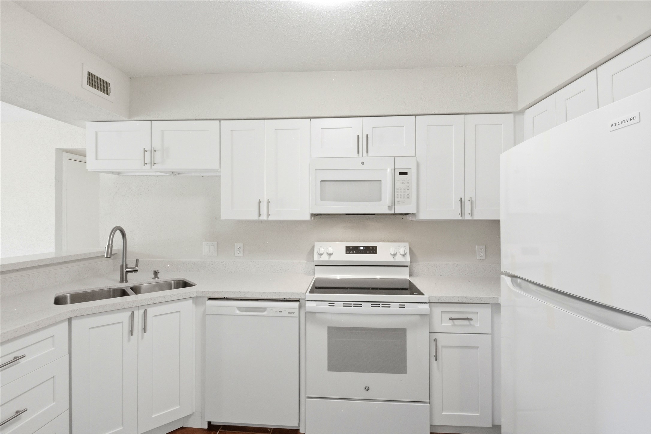 12500 Sandpiper Drive 121 Property Photo 6