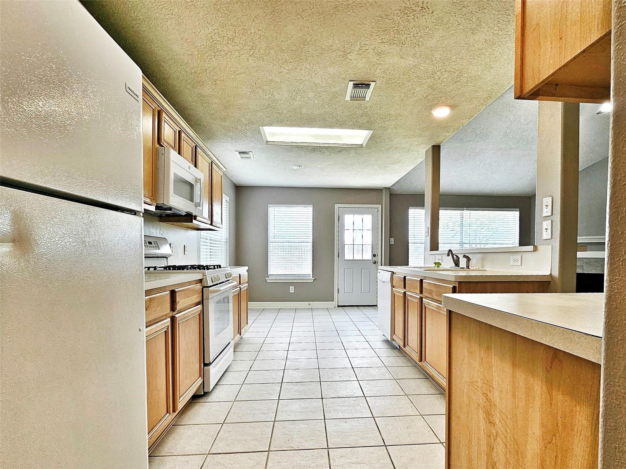 20503 Hidden Point Lane Property Photo 4