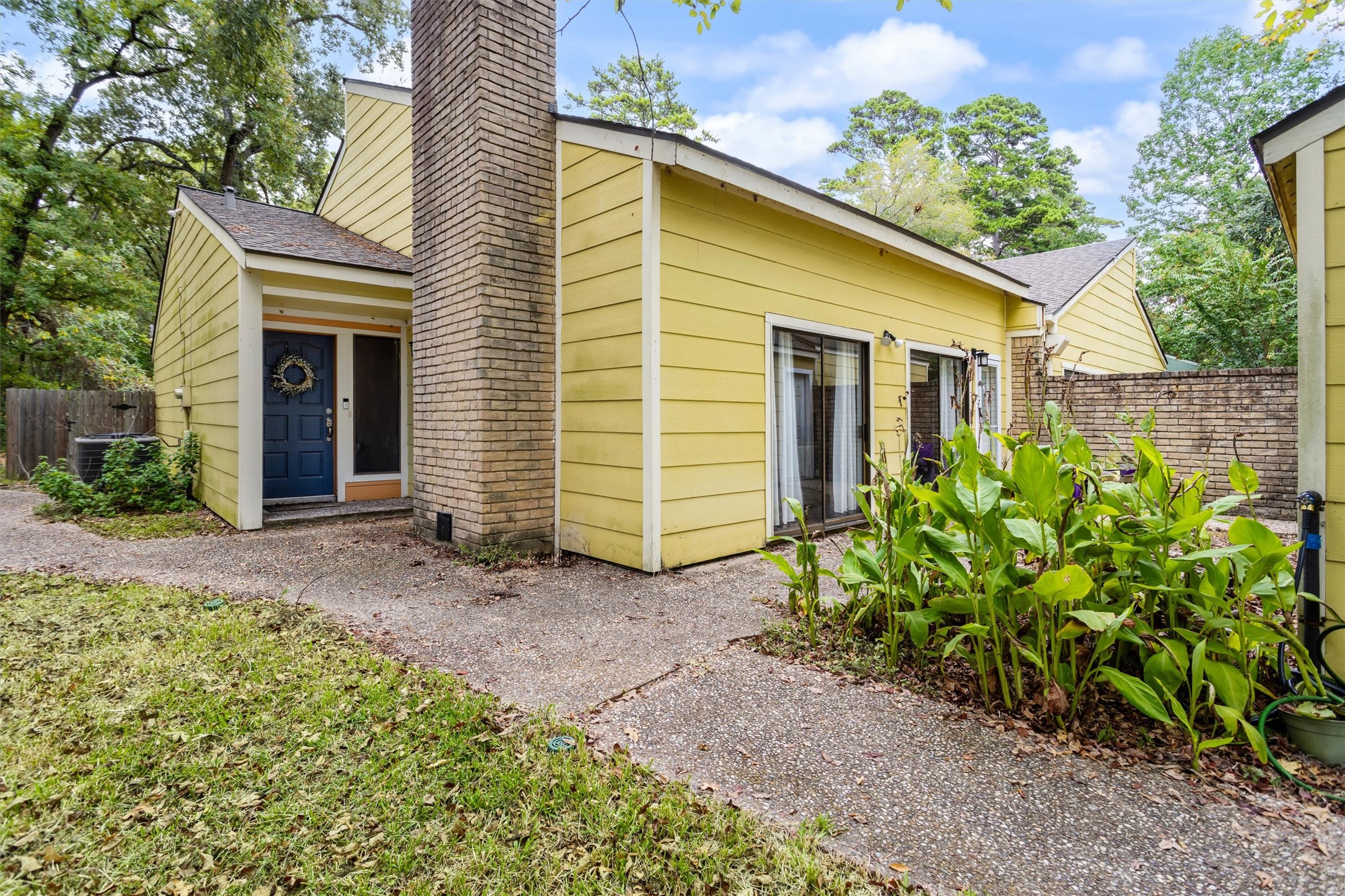 24648 Pools Creek Drive Property Photo 6