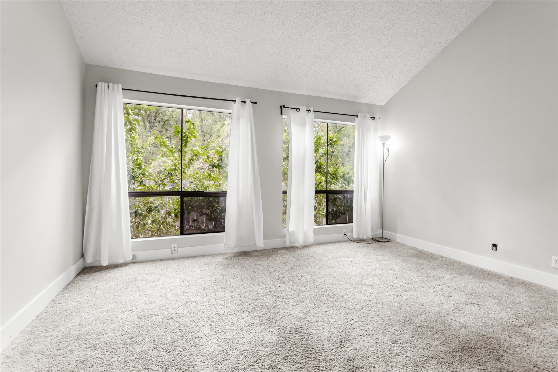 24648 Pools Creek Drive Property Photo 28