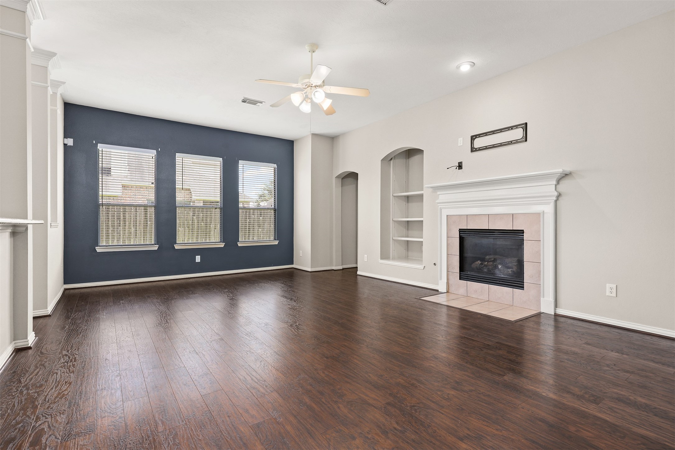 7611 Waterlilly Lane Property Photo 2
