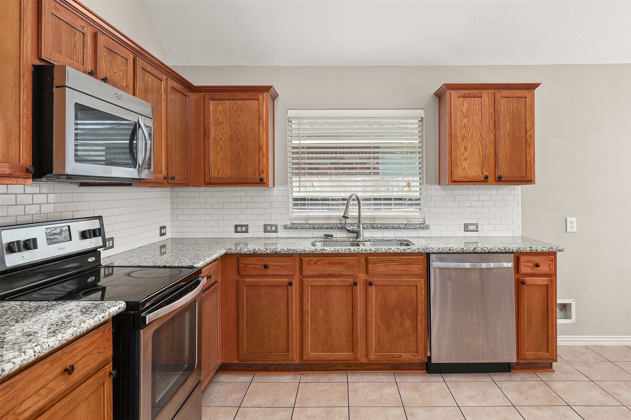 7611 Waterlilly Lane Property Photo 7
