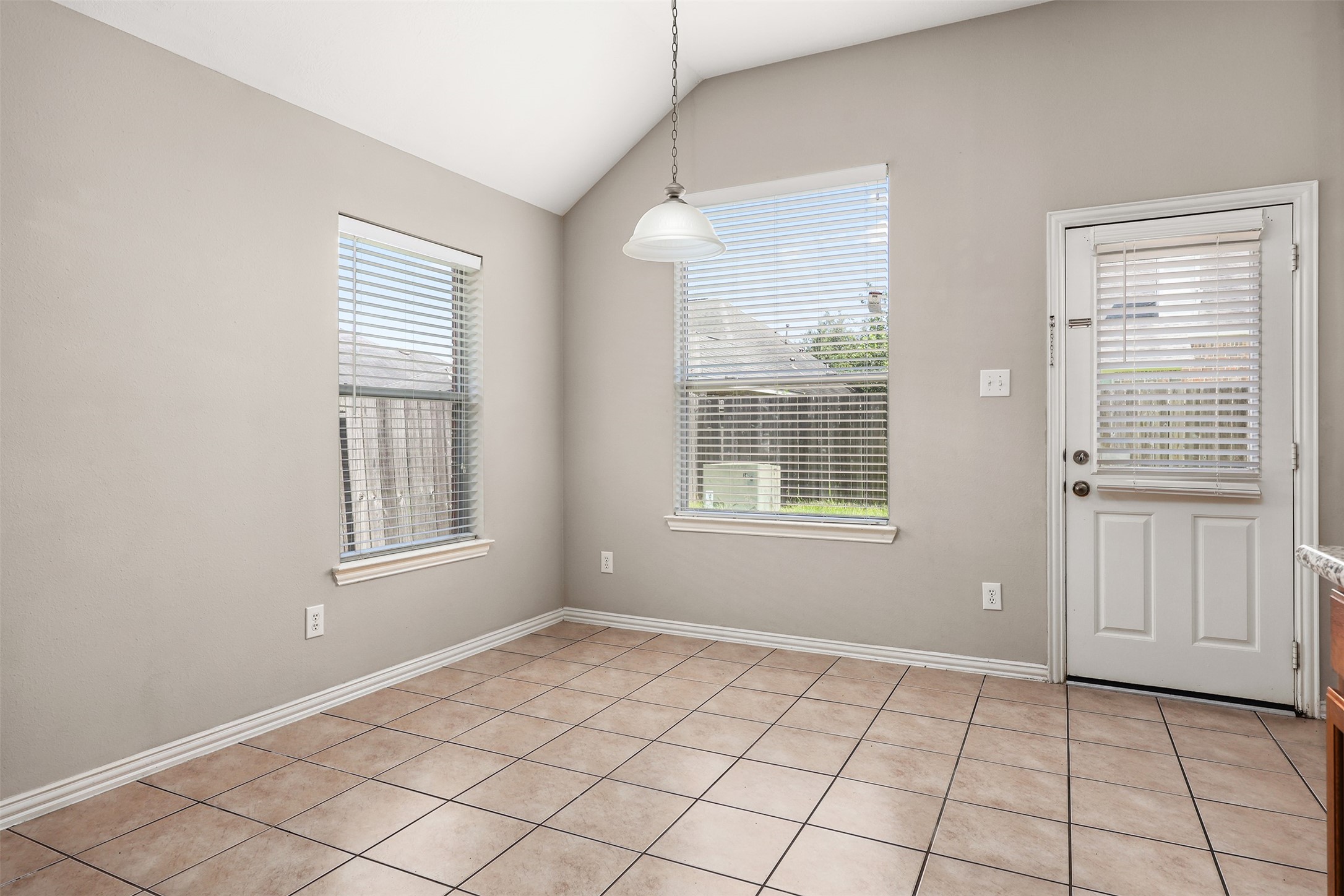 7611 Waterlilly Lane Property Photo 13