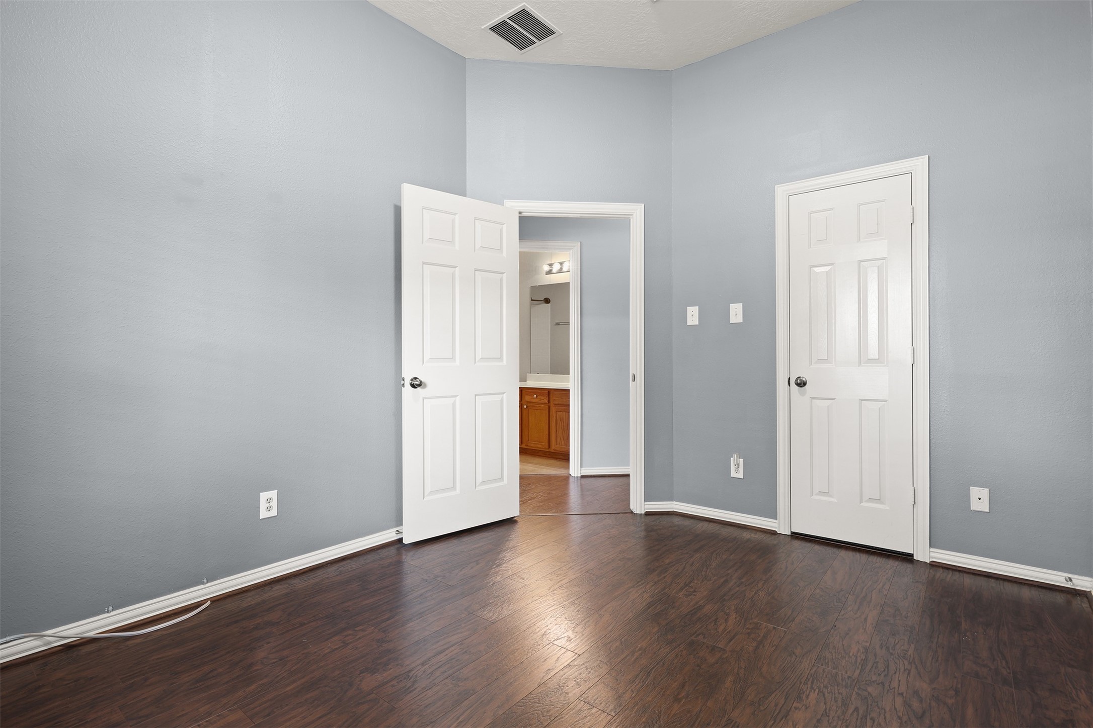 7611 Waterlilly Lane Property Photo 18