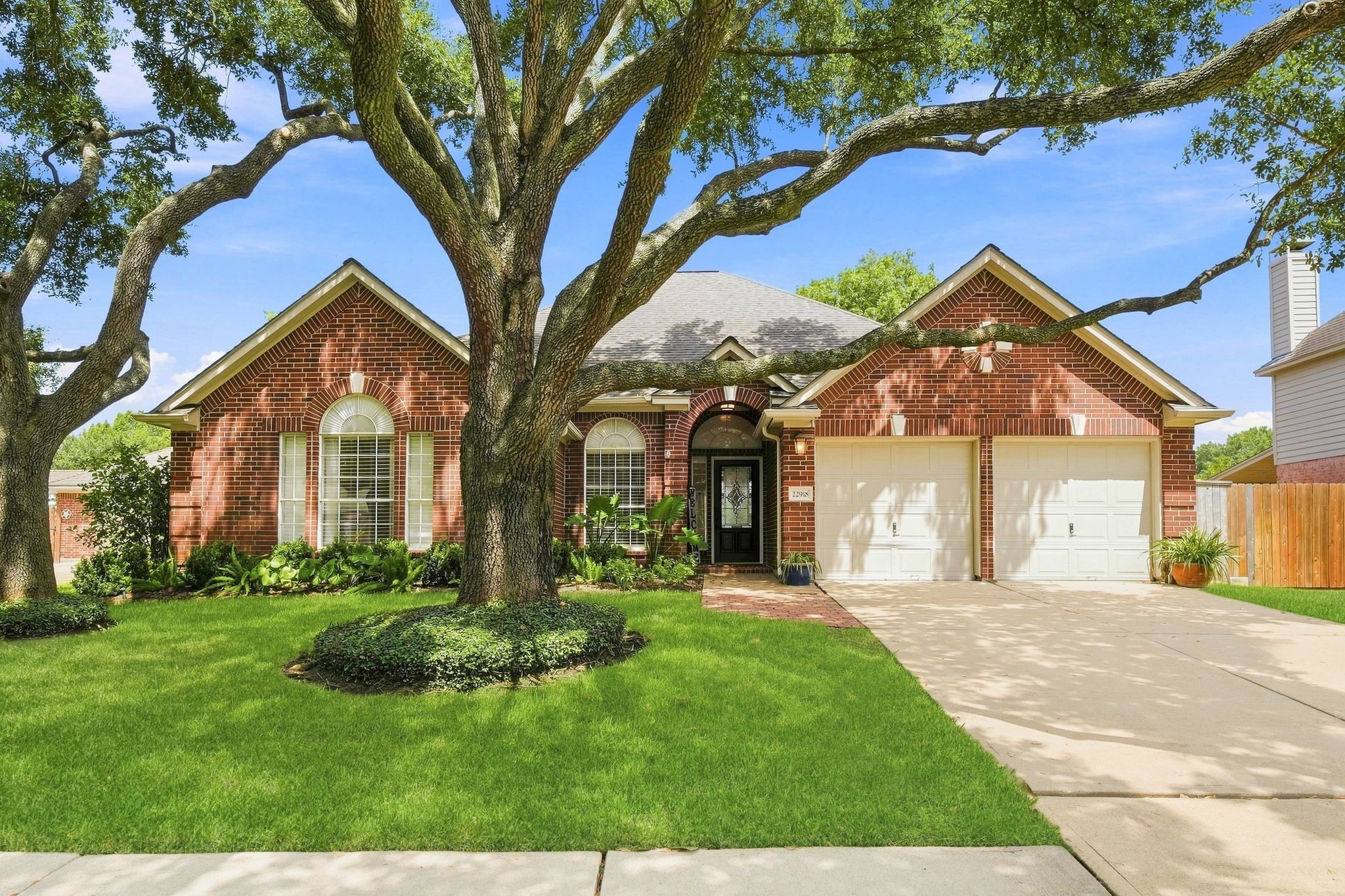 22918 Red River Drive Property Photo 1