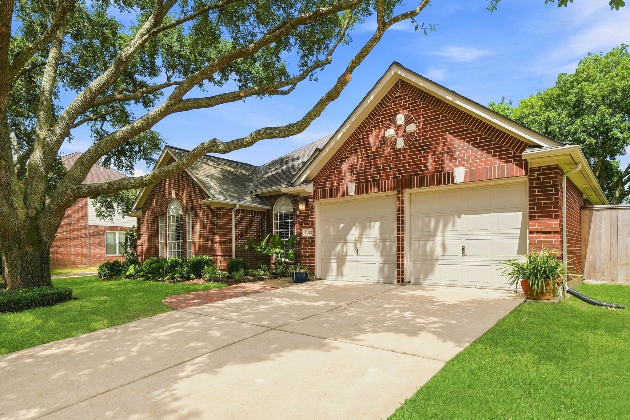 22918 Red River Drive Property Photo 2