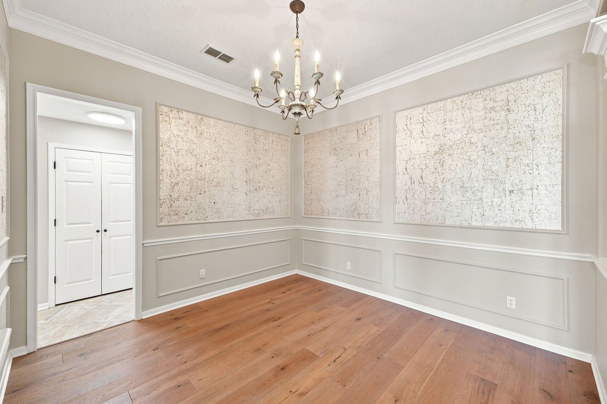 22918 Red River Drive Property Photo 5
