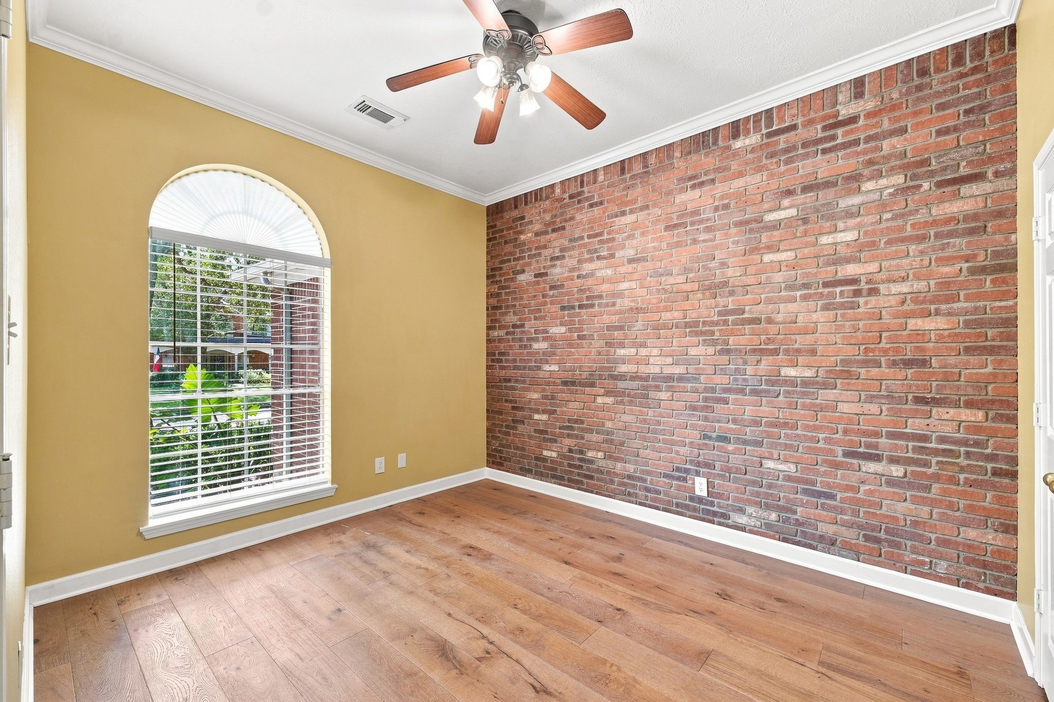 22918 Red River Drive Property Photo 16