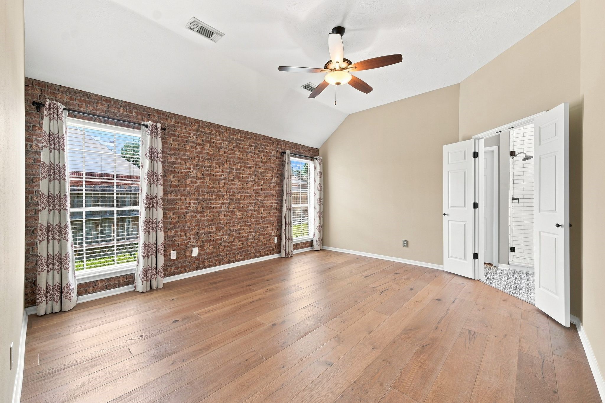 22918 Red River Drive Property Photo 18