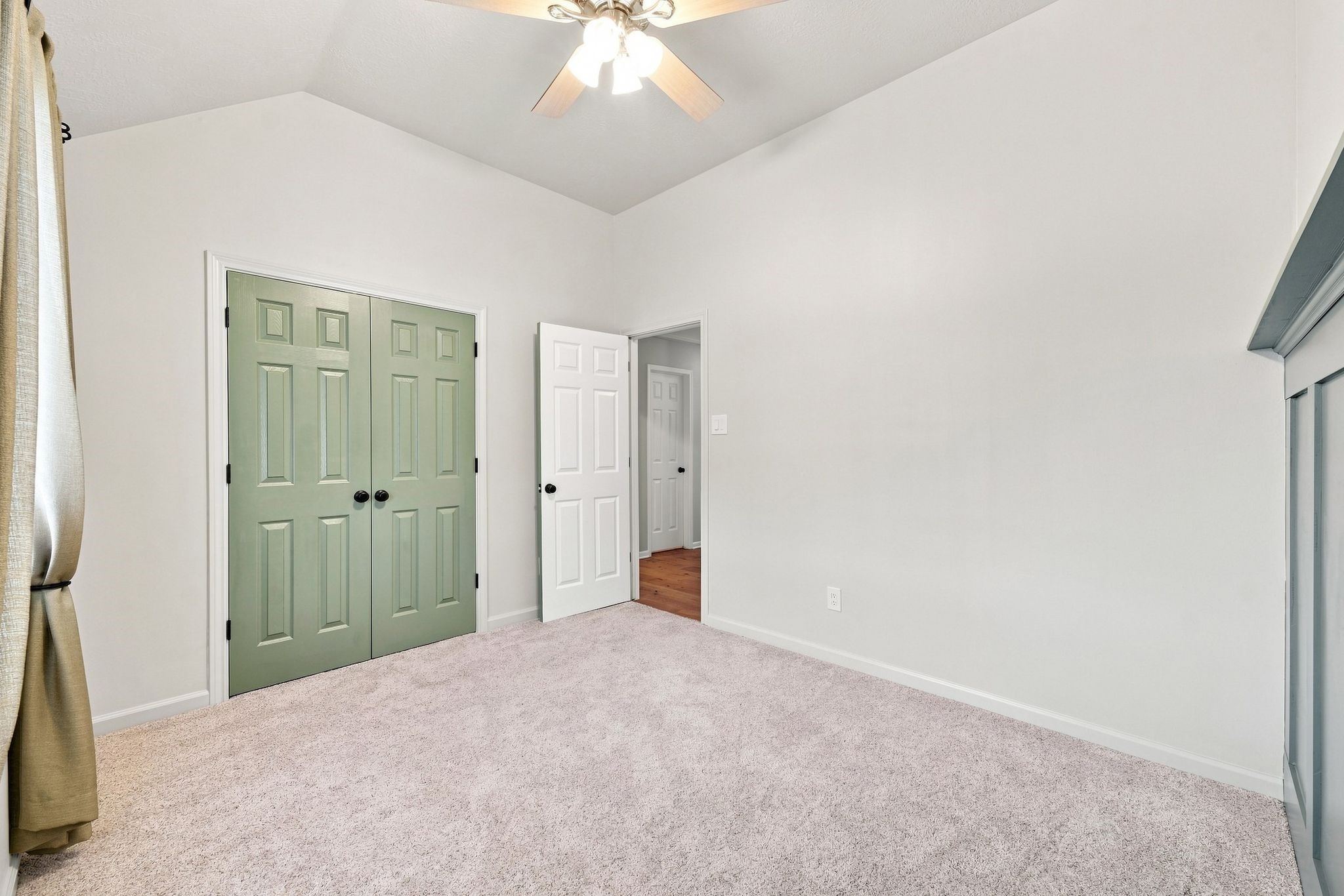 22918 Red River Drive Property Photo 24