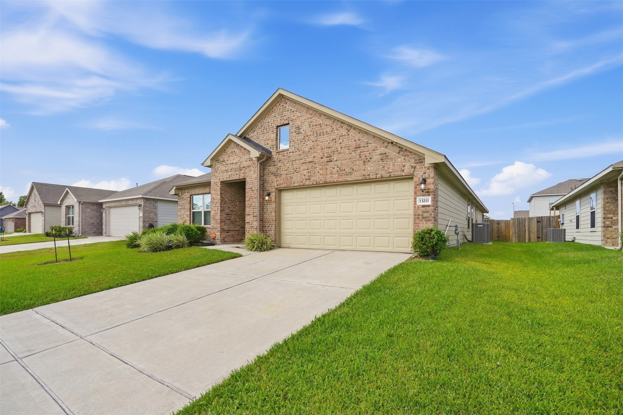 13211 Lanrin Park Lane Property Photo 3