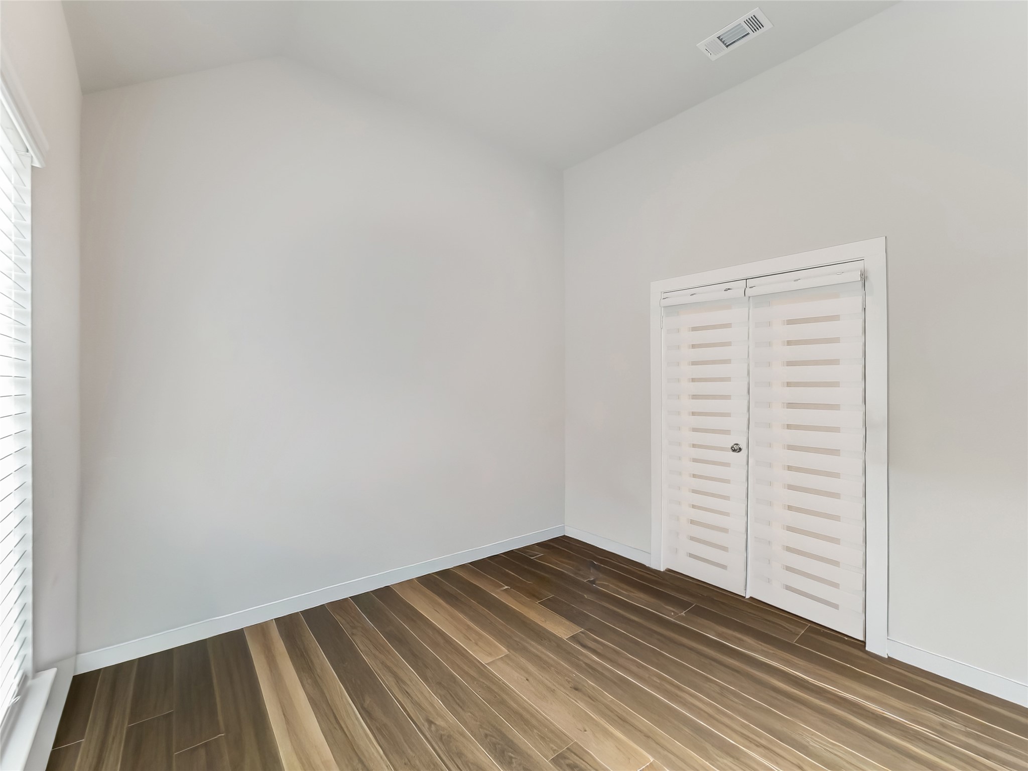 8634 Jetty Glen Drive Property Photo 8