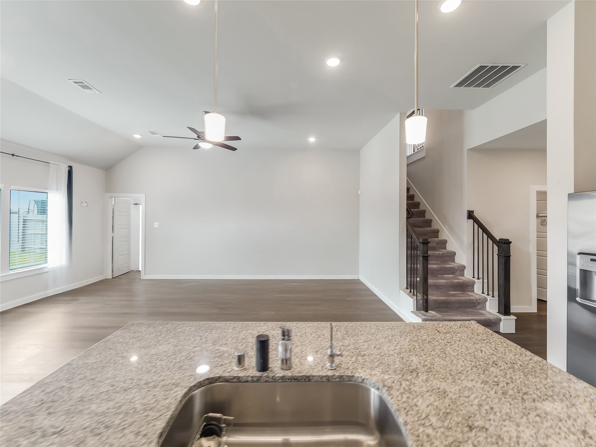 8634 Jetty Glen Drive Property Photo 14