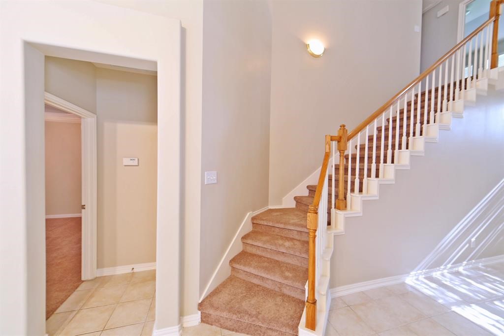407 Groveton Ridge Lane Property Photo 5