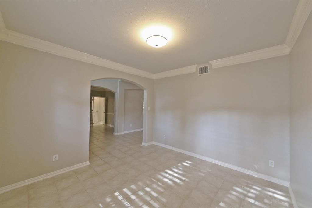 407 Groveton Ridge Lane Property Photo 8