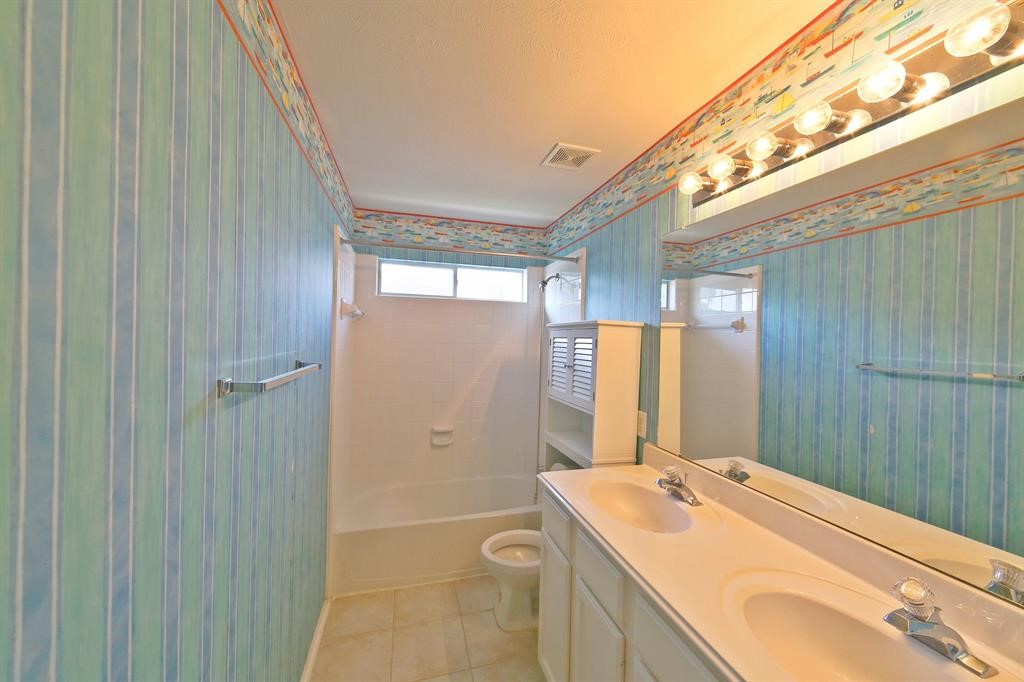407 Groveton Ridge Lane Property Photo 24