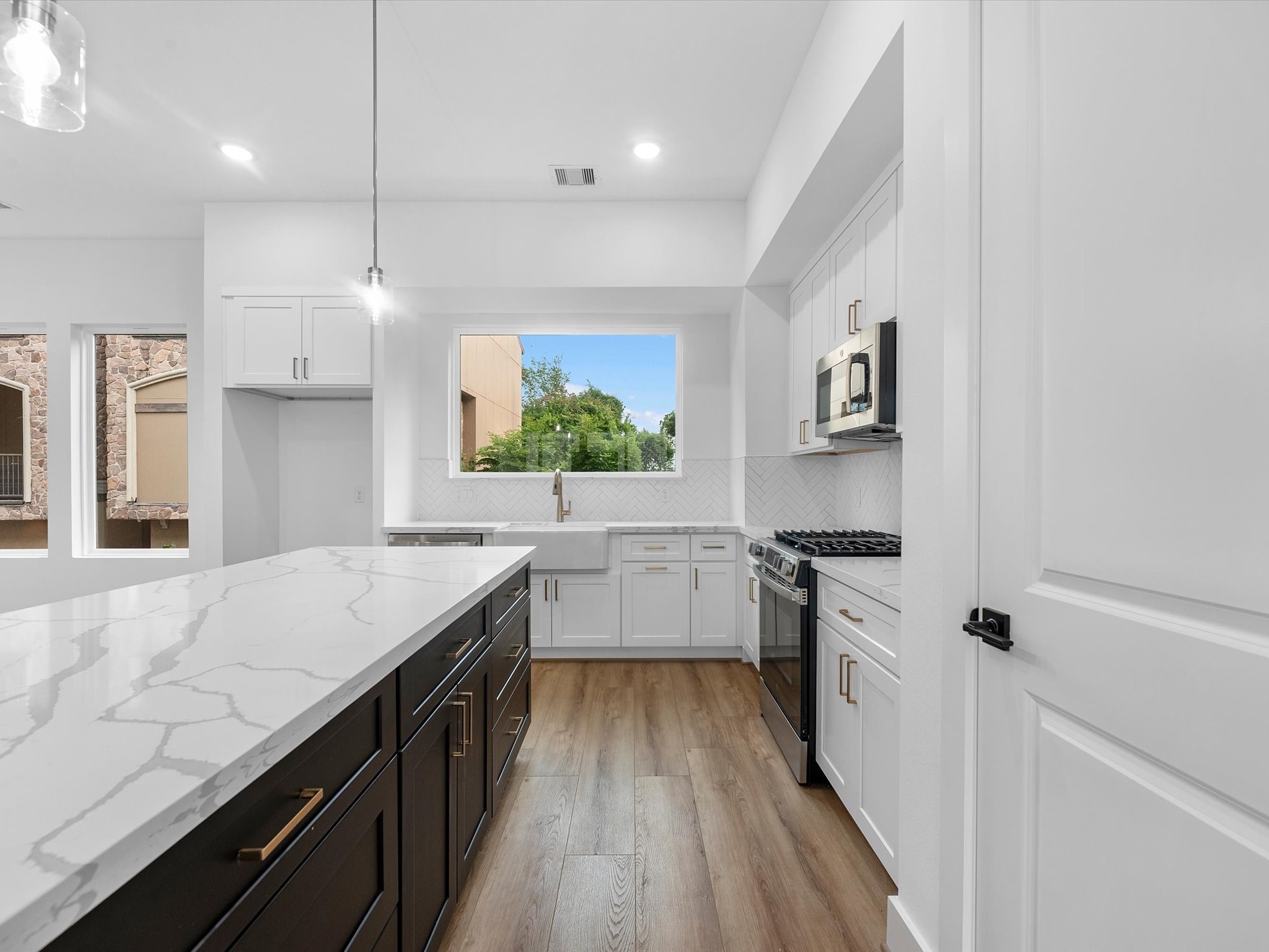 4802 Elysian Street E Property Photo 8