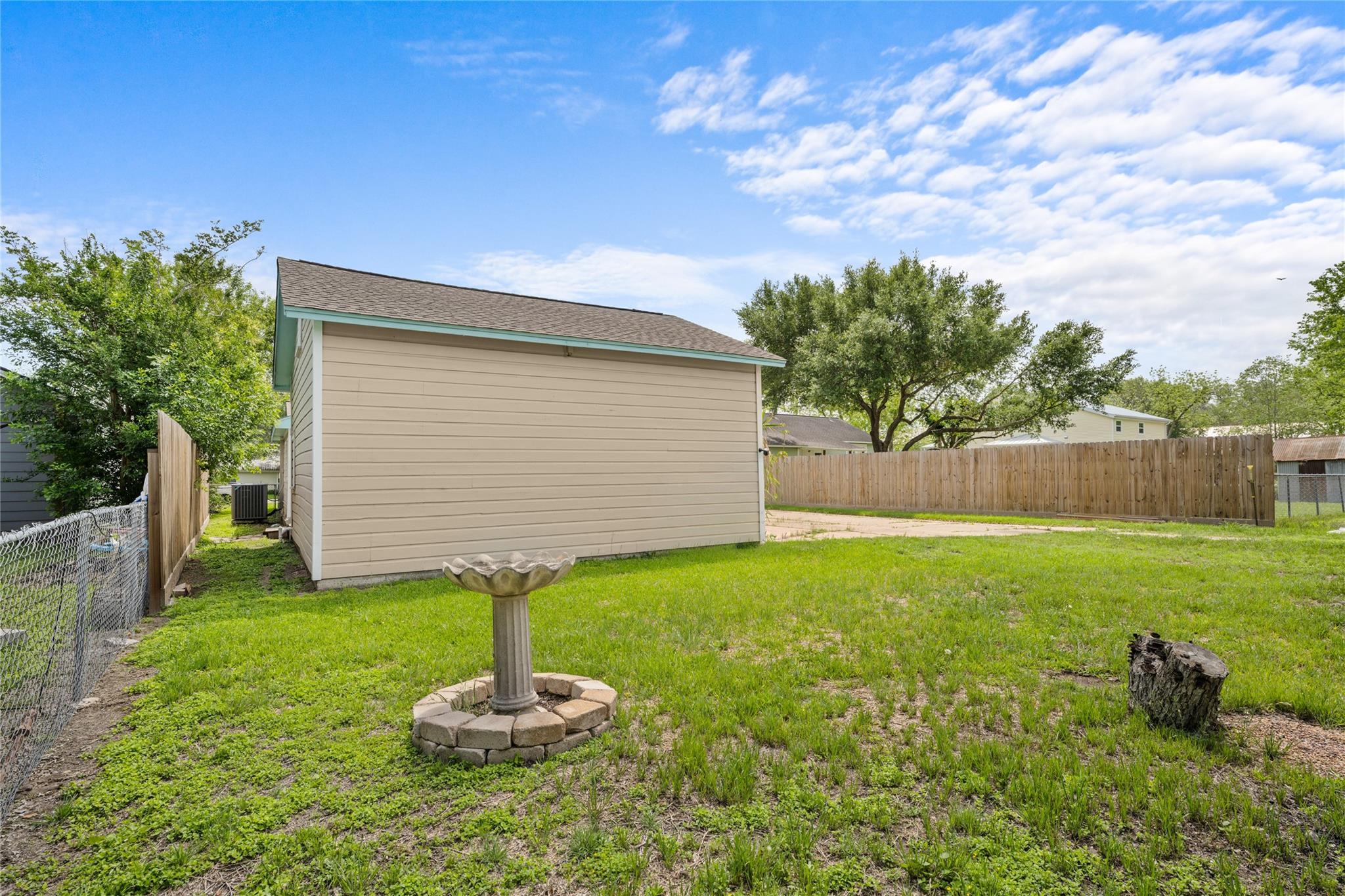 405 N College Street, Weimar Tx 78962 Property Photo 23