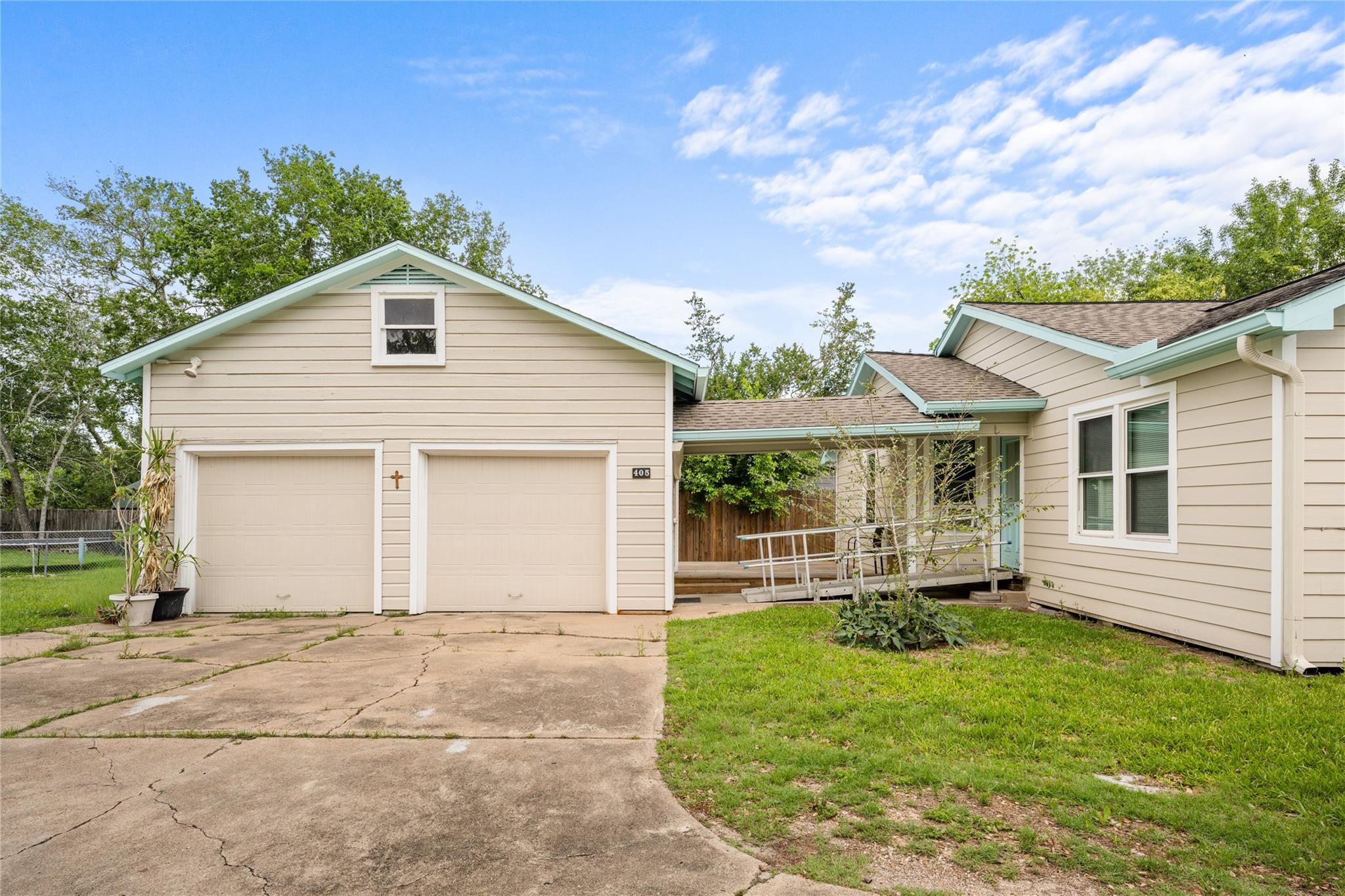 405 N College Street, Weimar Tx 78962 Property Photo 24