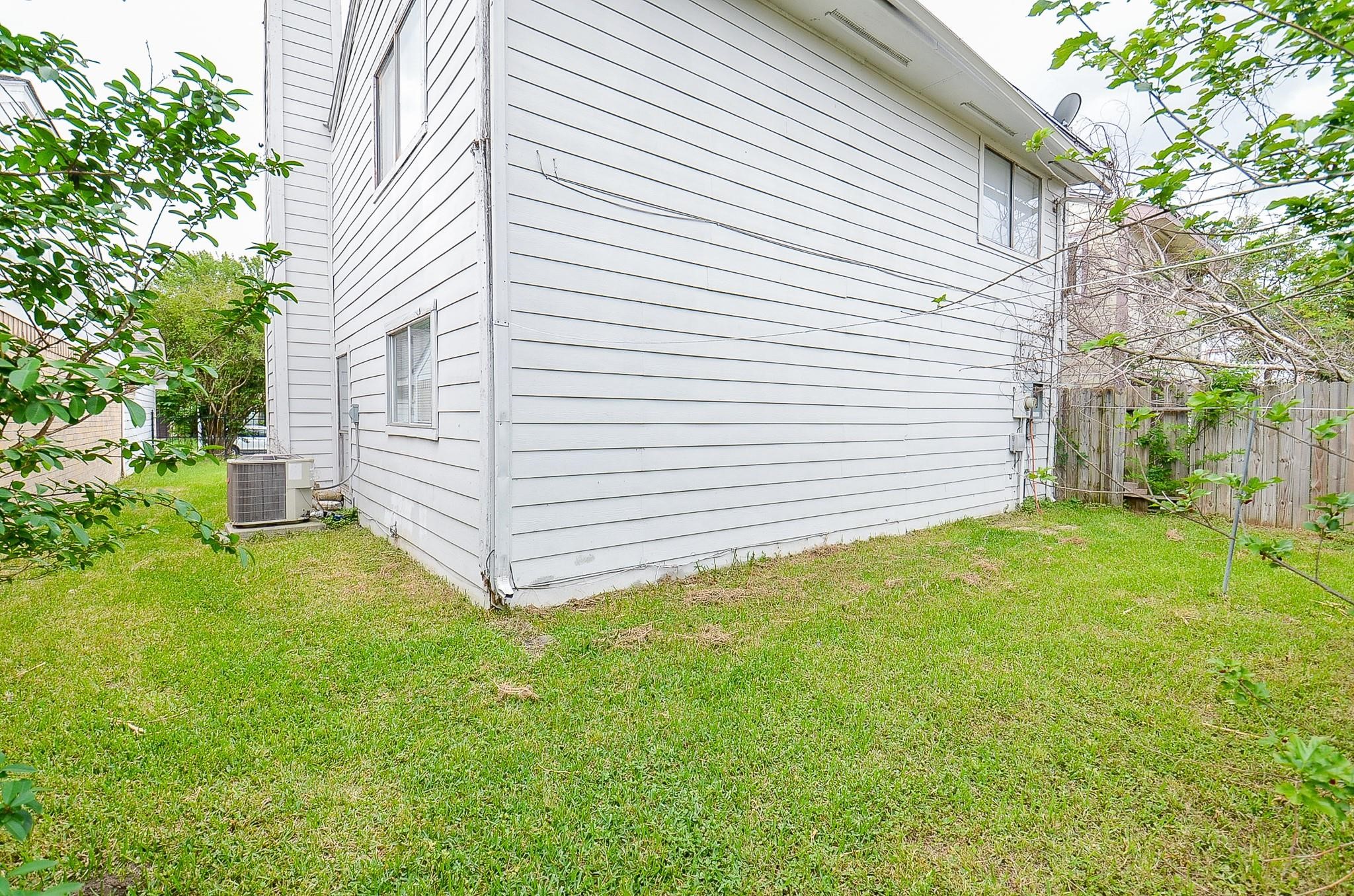 11818 Spring Grove Dr Property Photo 13