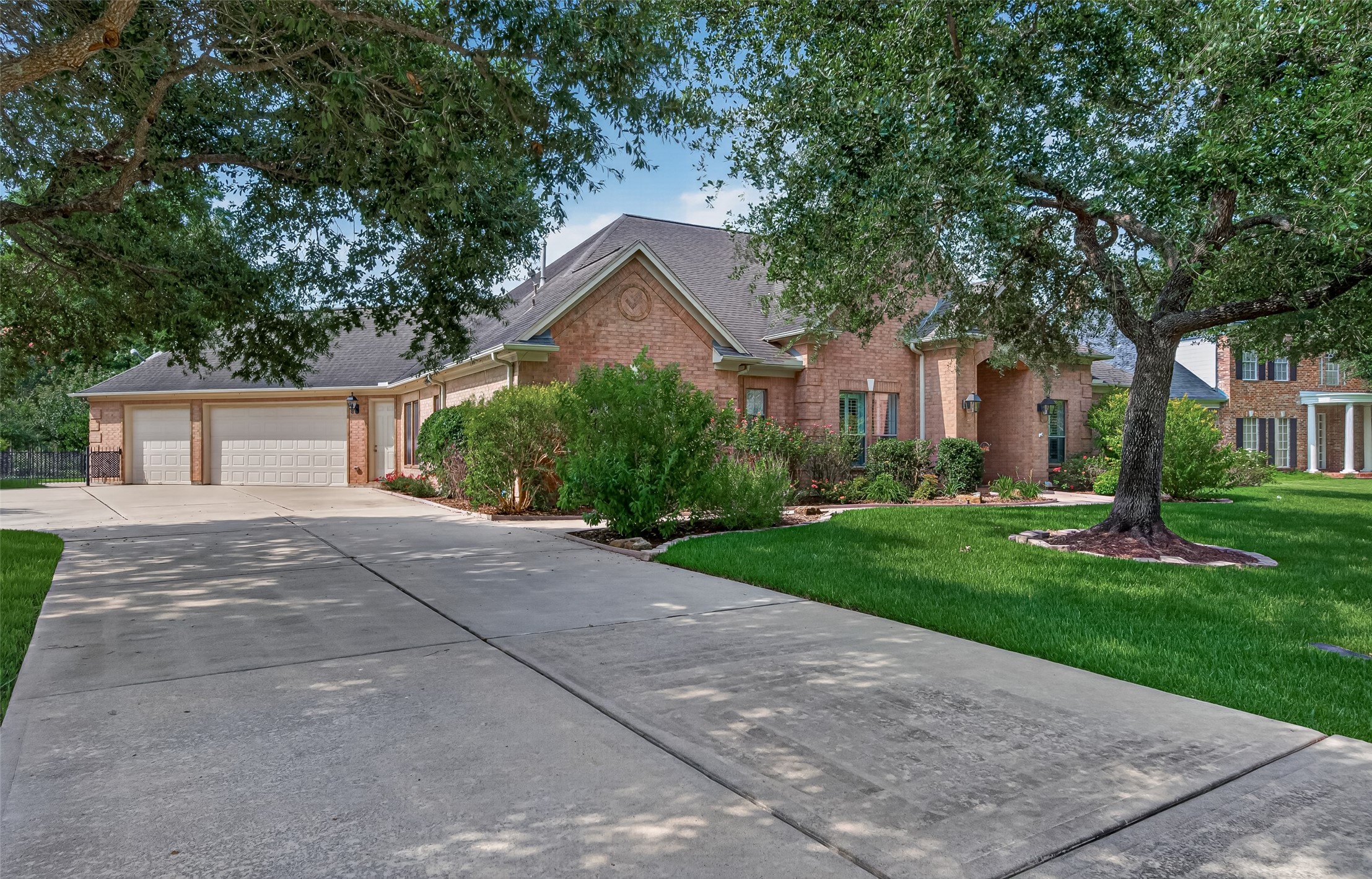 5219 Waterbeck Street Property Photo 4