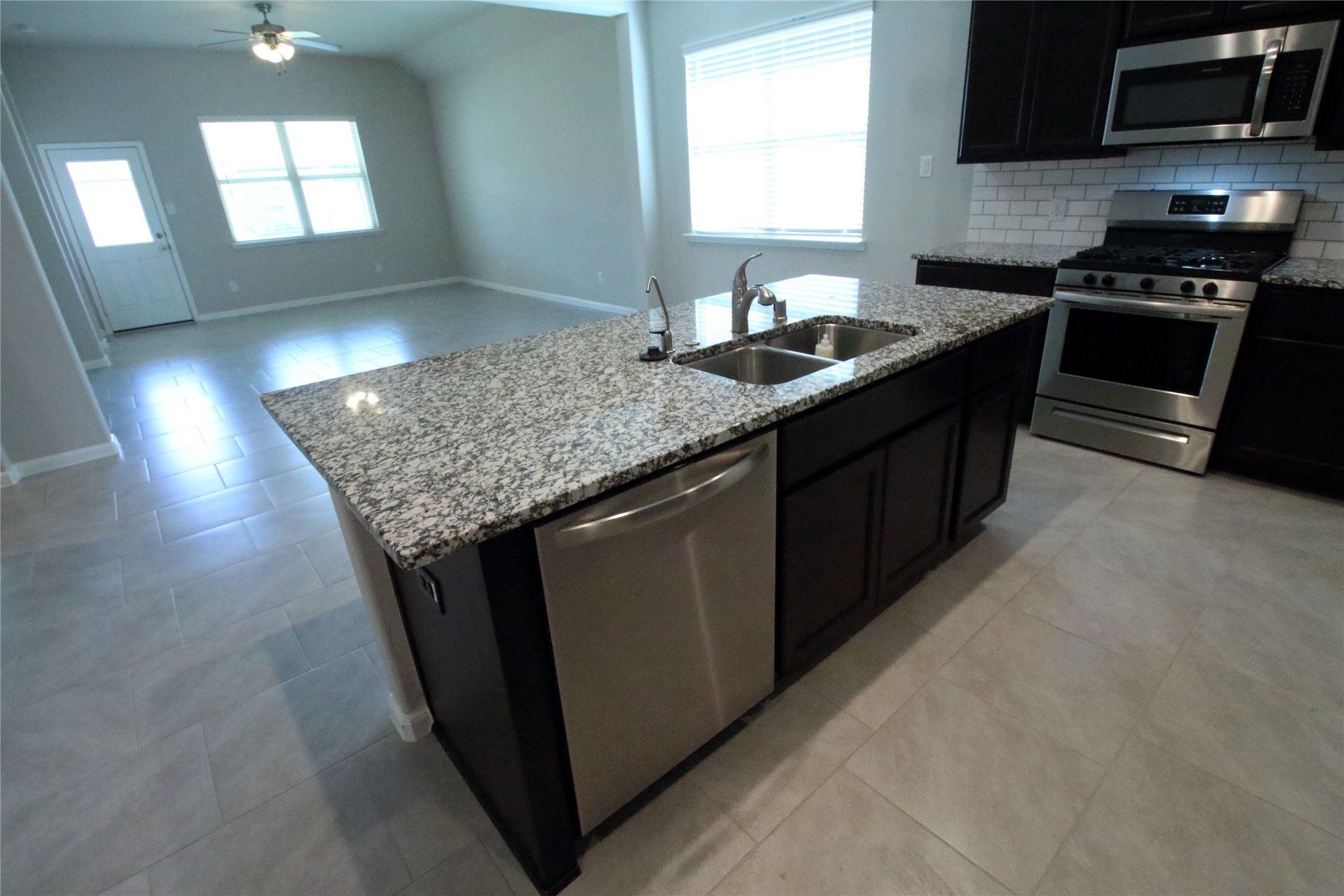 4007 Prairie Landing Lane Property Photo 7