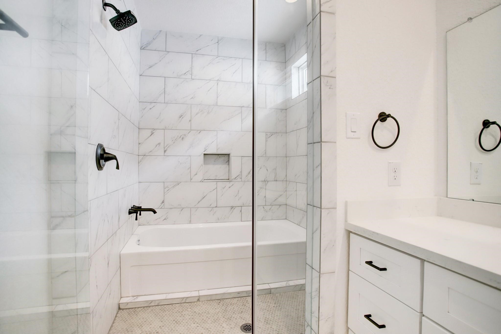 1220 Mcneil Street Property Photo 10
