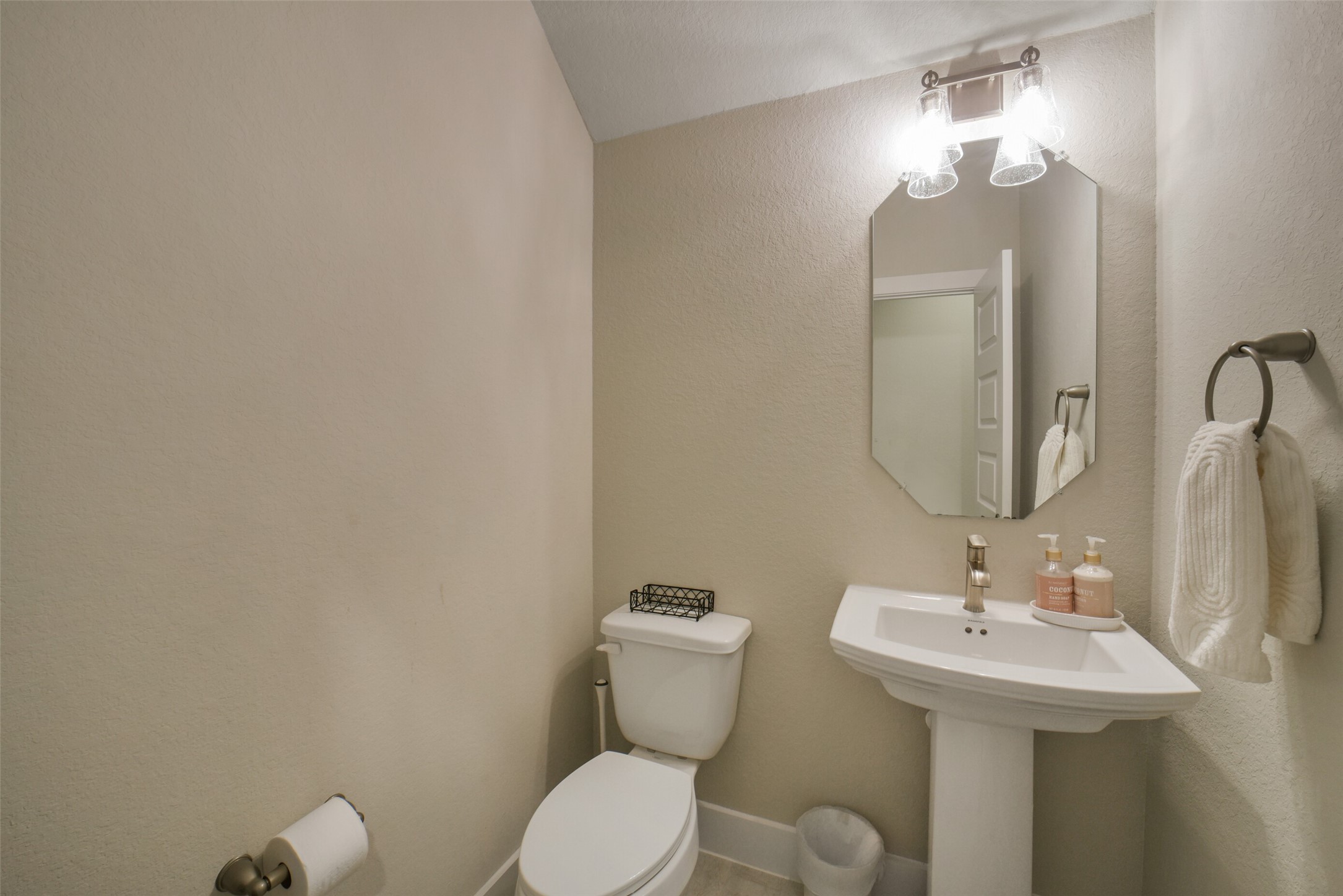 23610 Iris Field Court Property Photo 20