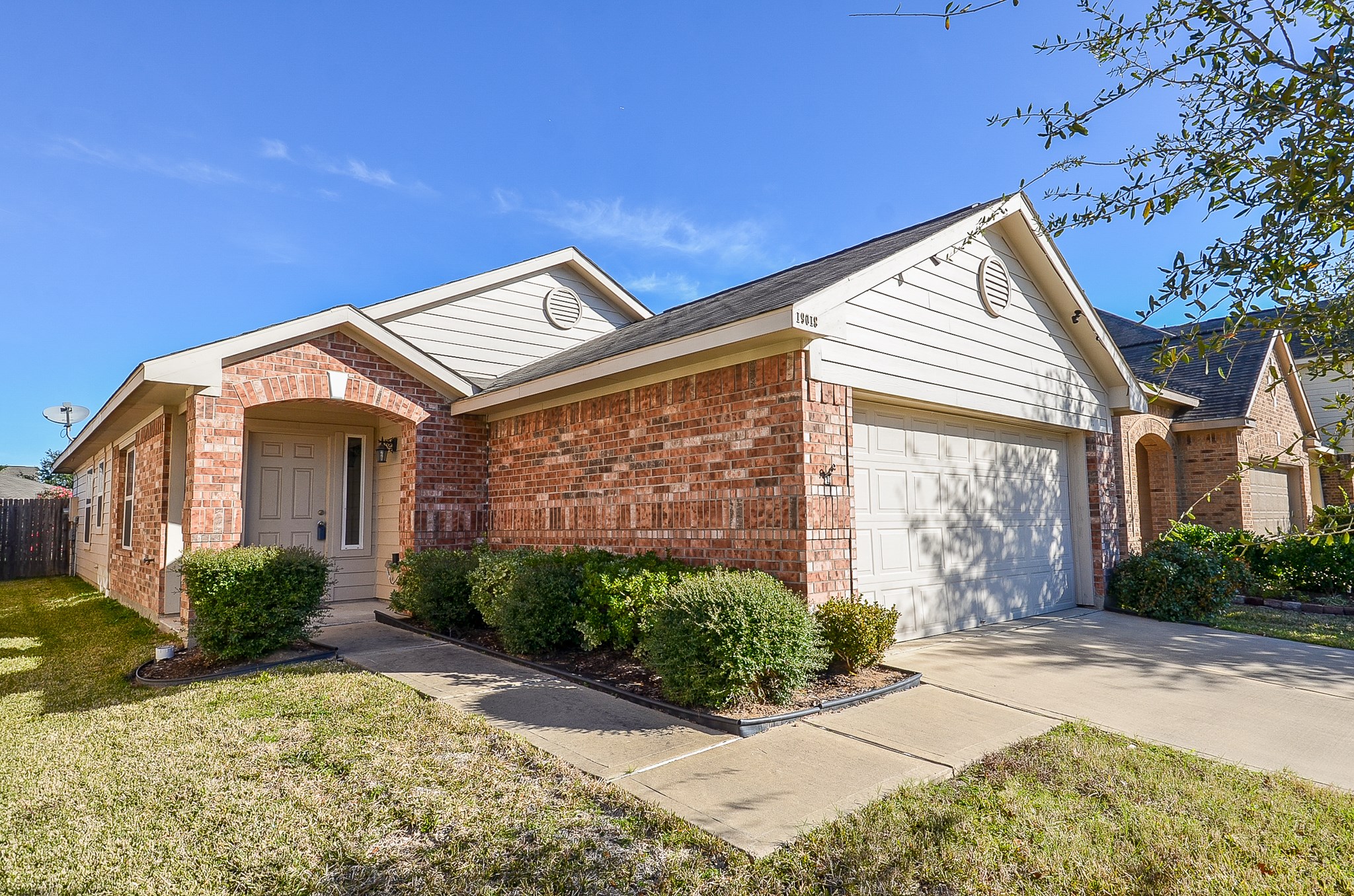 19018 Walbrook Meadows Lane Property Photo 1