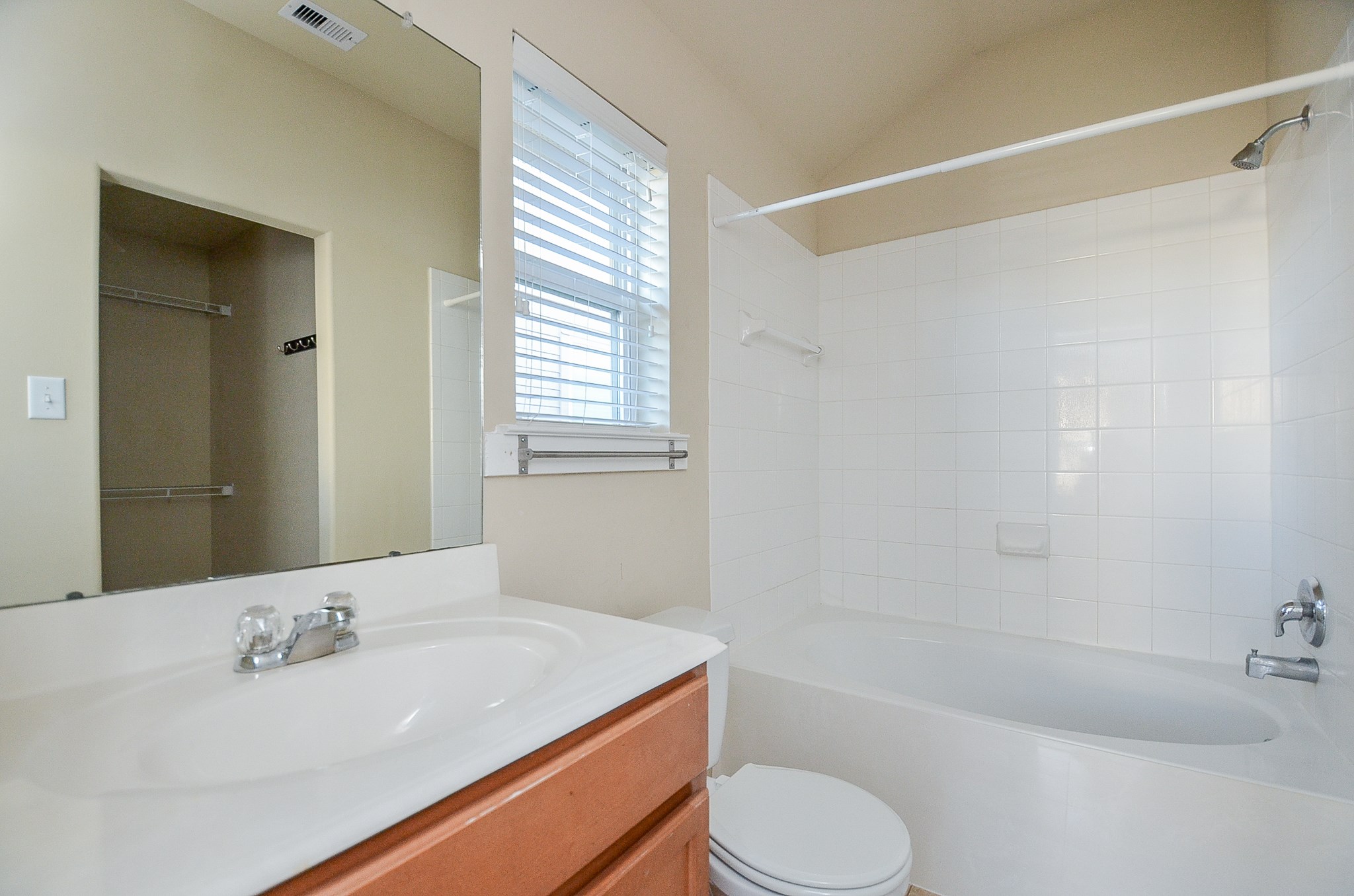 19018 Walbrook Meadows Lane Property Photo 17