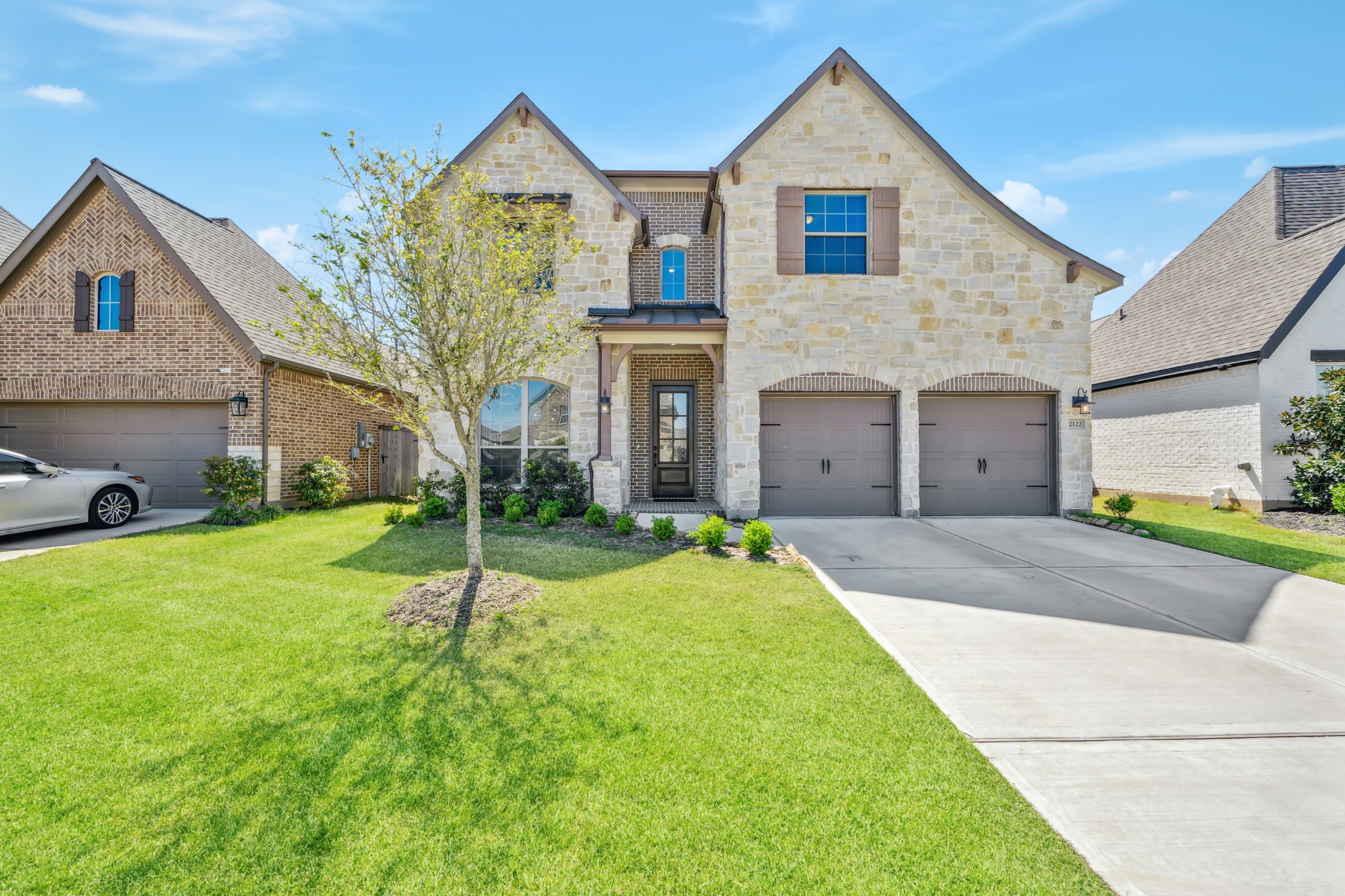 2122 Mallow Lane Property Photo 1