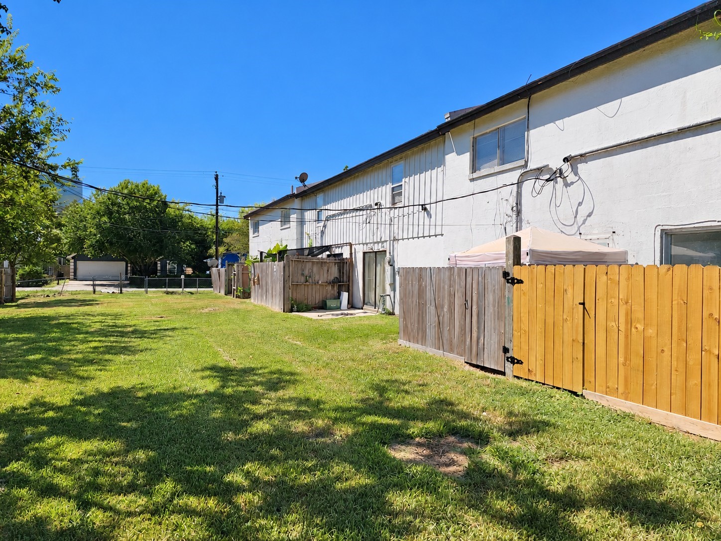613 Jackson Ave Property Photo 4