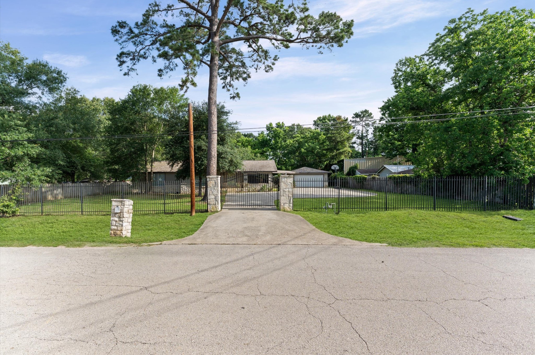 1505 Gladiola Avenue Property Photo 1