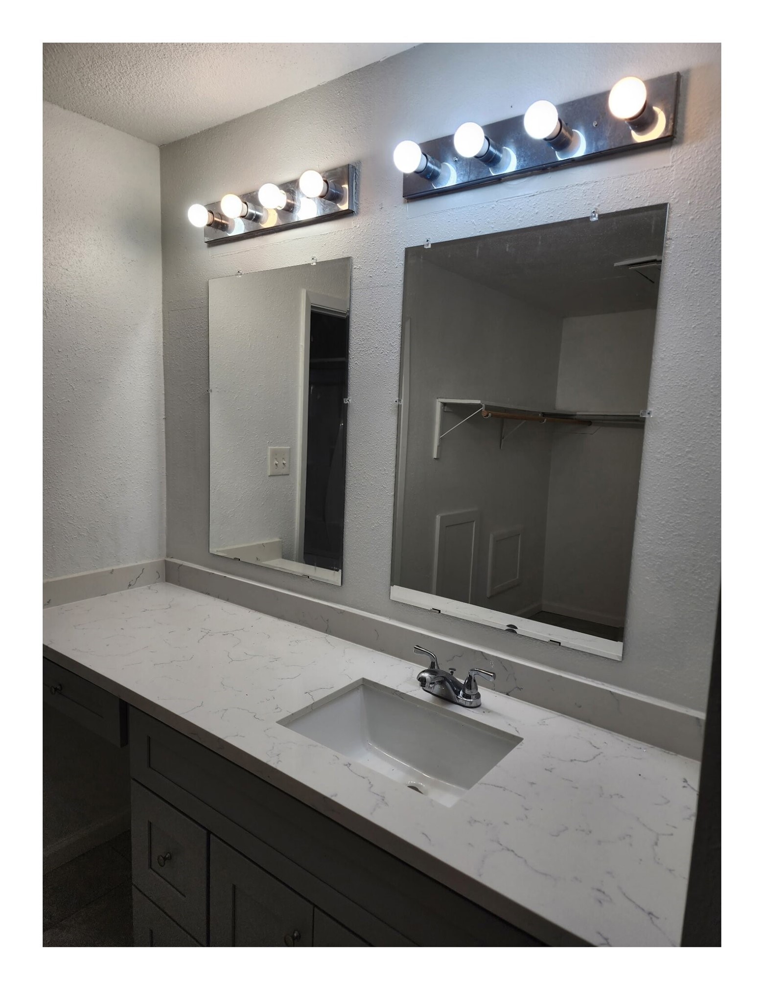 1810 Westbluff Drive Property Photo 10