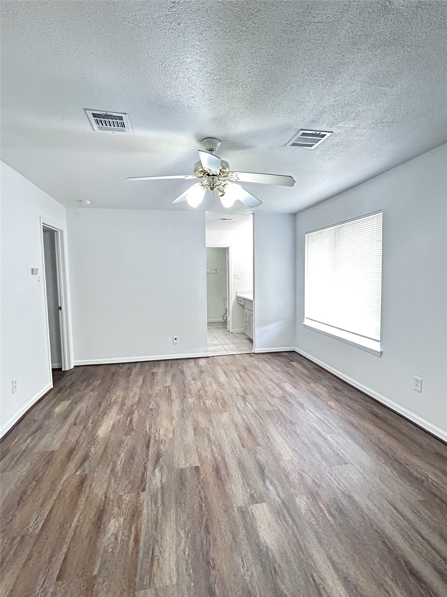 1810 Westbluff Drive Property Photo 13
